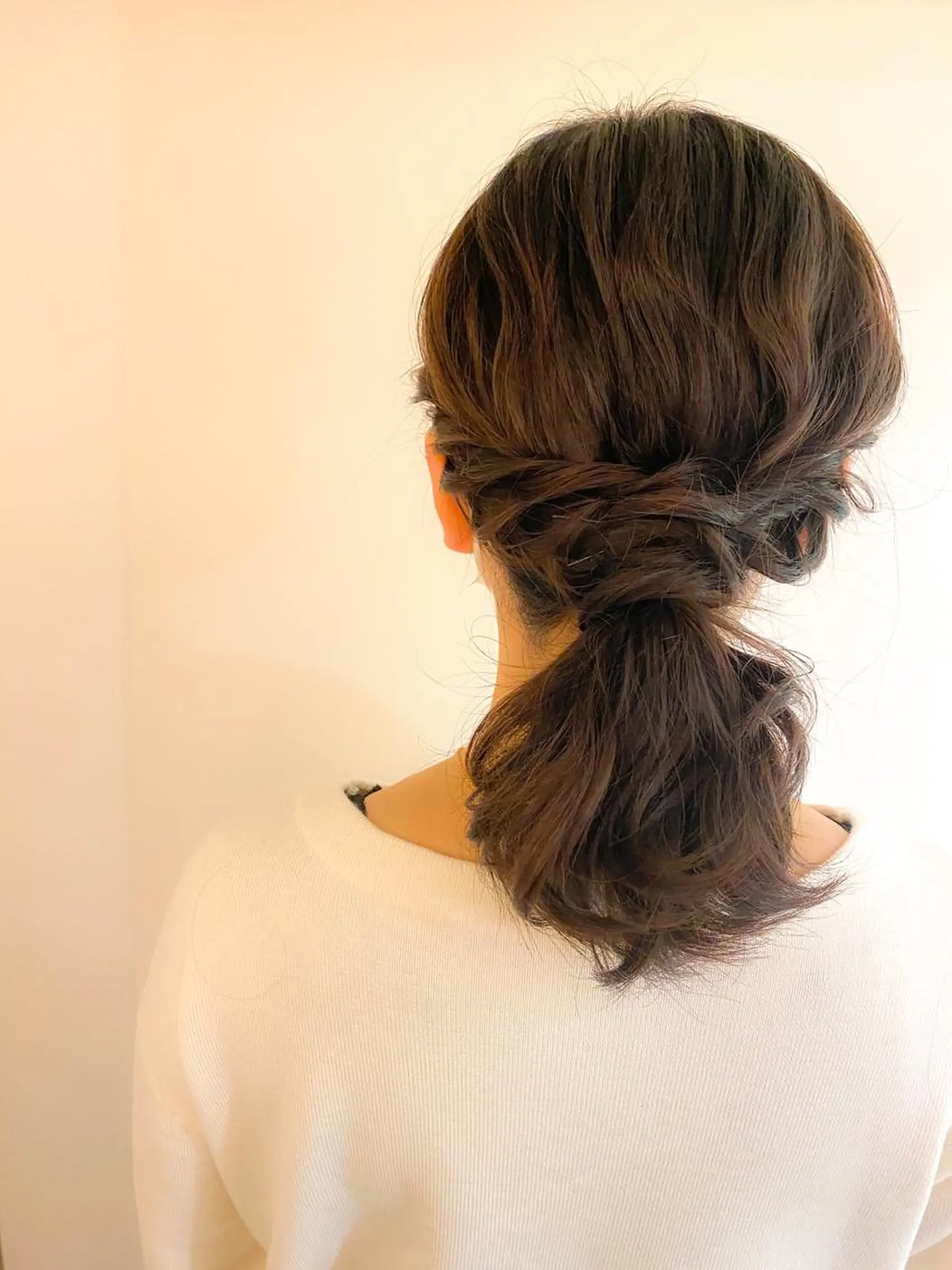 セミロング ヘアアレンジ ヘアセット 竹野 実優のヘアスタイル