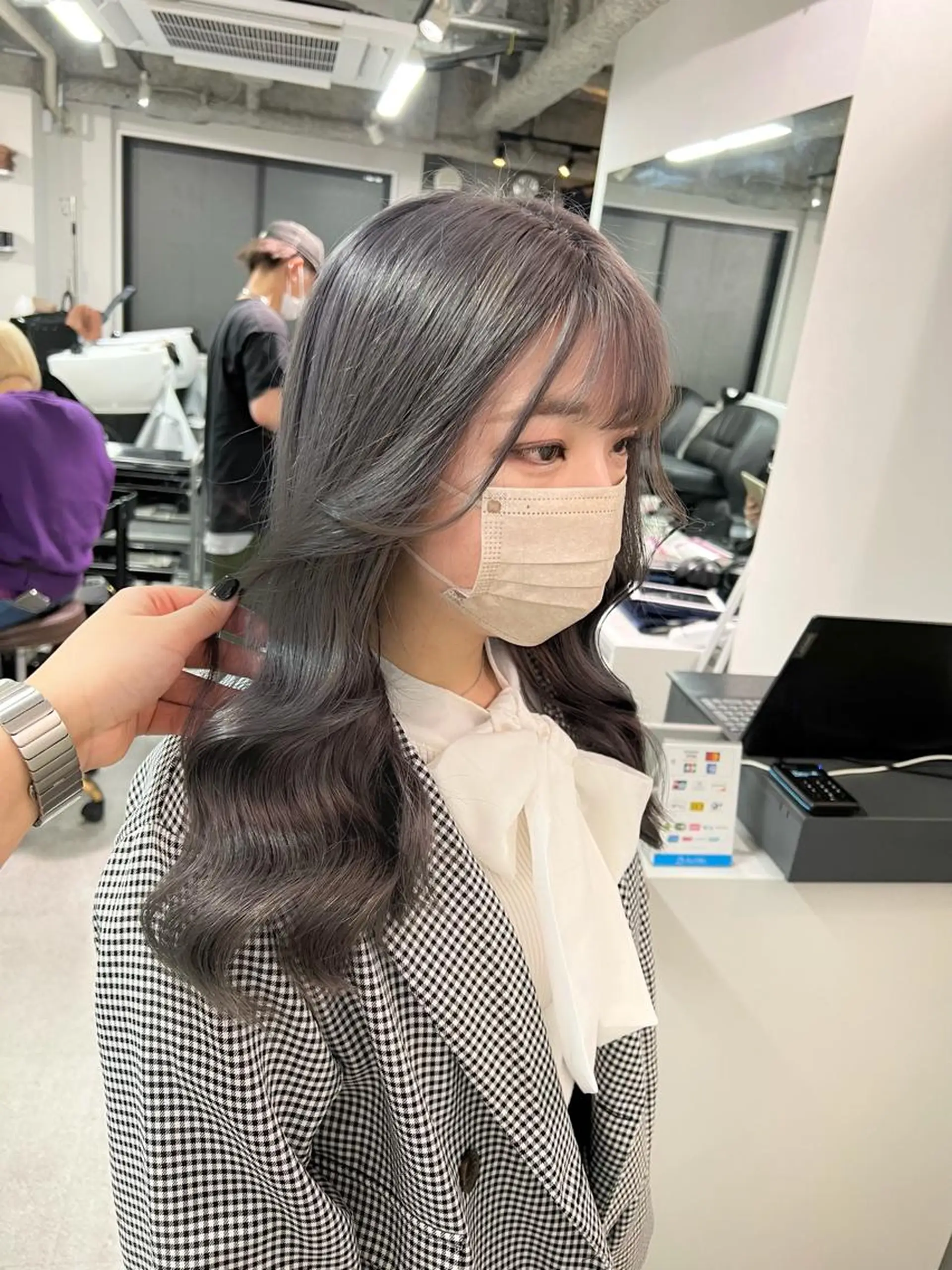 ミディアム カラー ダブルカラー グレージュ sio.nail&eyebrow salon shimokitazawa2号店所属・nailist mana𖤐´-のネイルデザイン