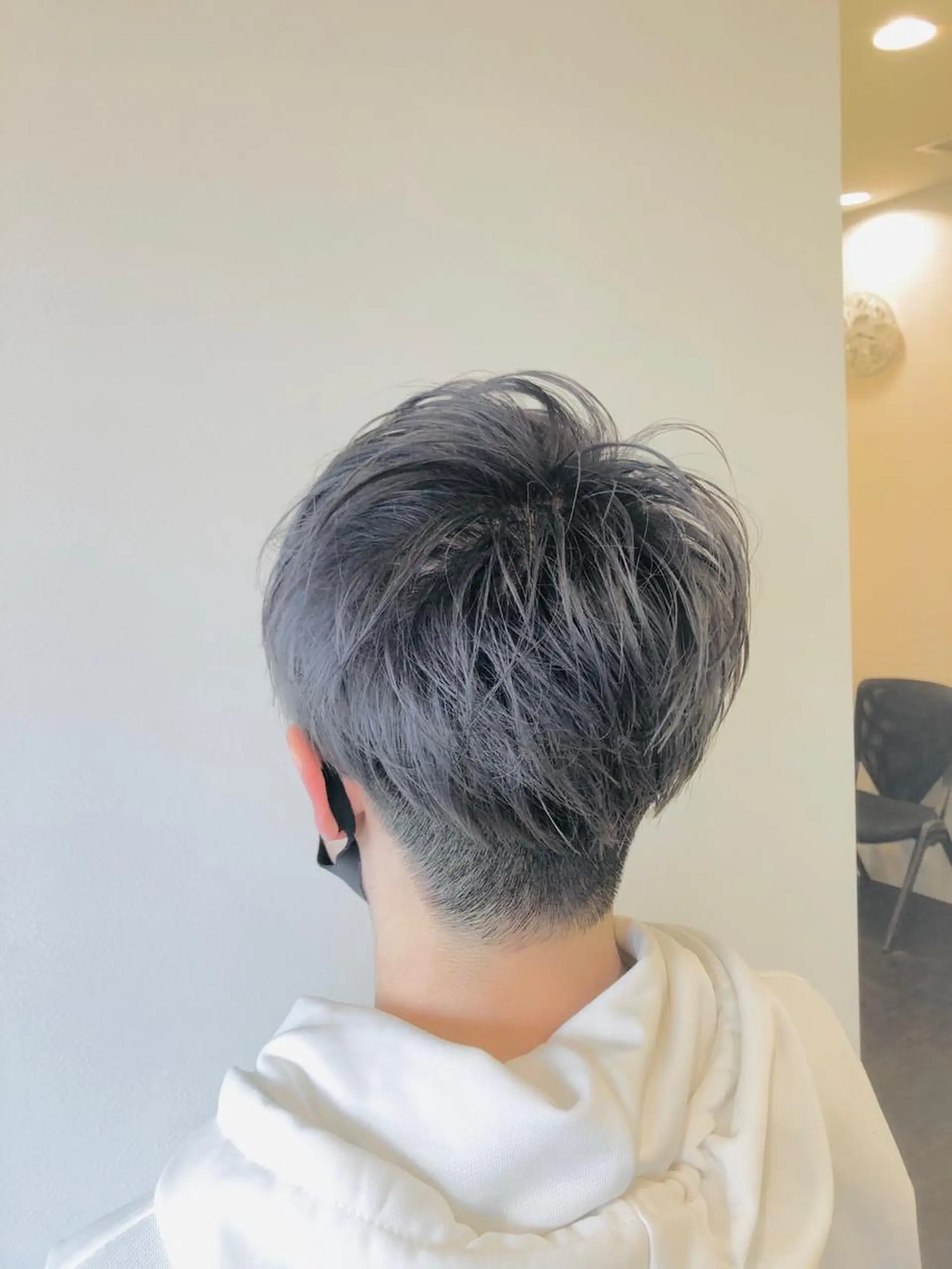 ショート メンズ メンズブリーチ TELA HAIR 大網店所属・TELAHAIRマネ ージャー島袋昂也のヘアスタイル