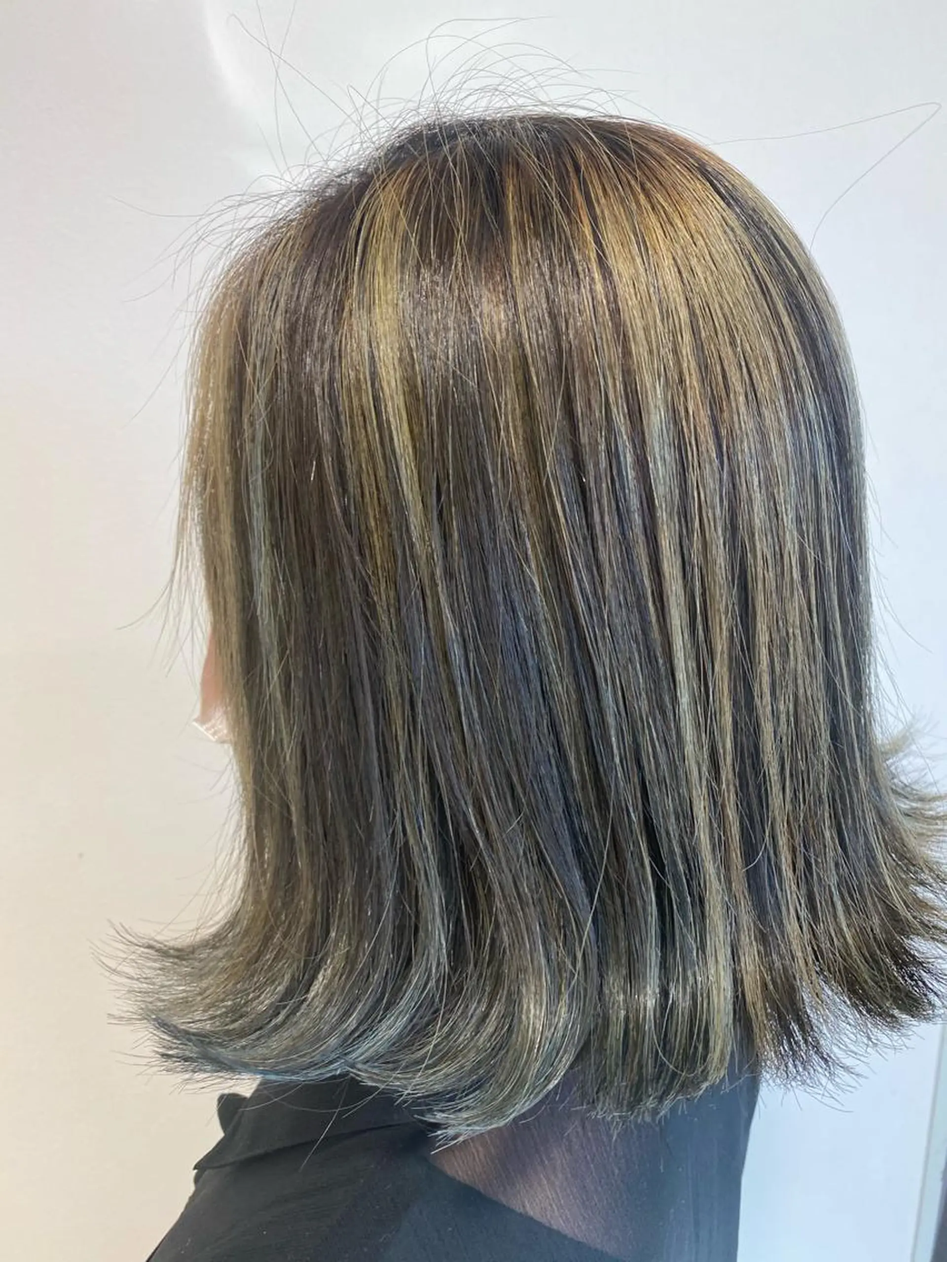 ミディアム ハイライト 柳澤 和也のヘアスタイル