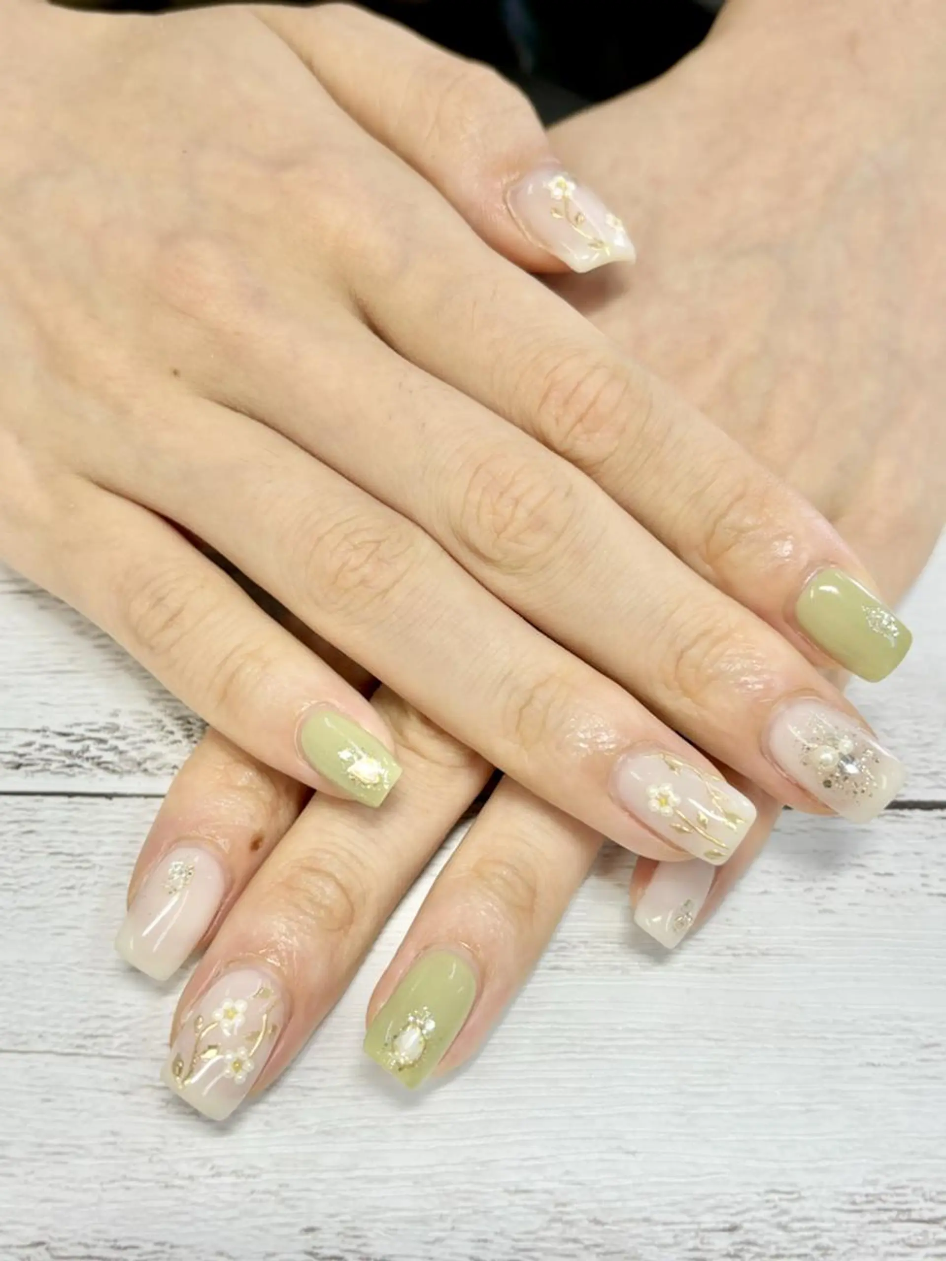 ネイル ハンドネイル リラネイル ギョウのネイルデザイン