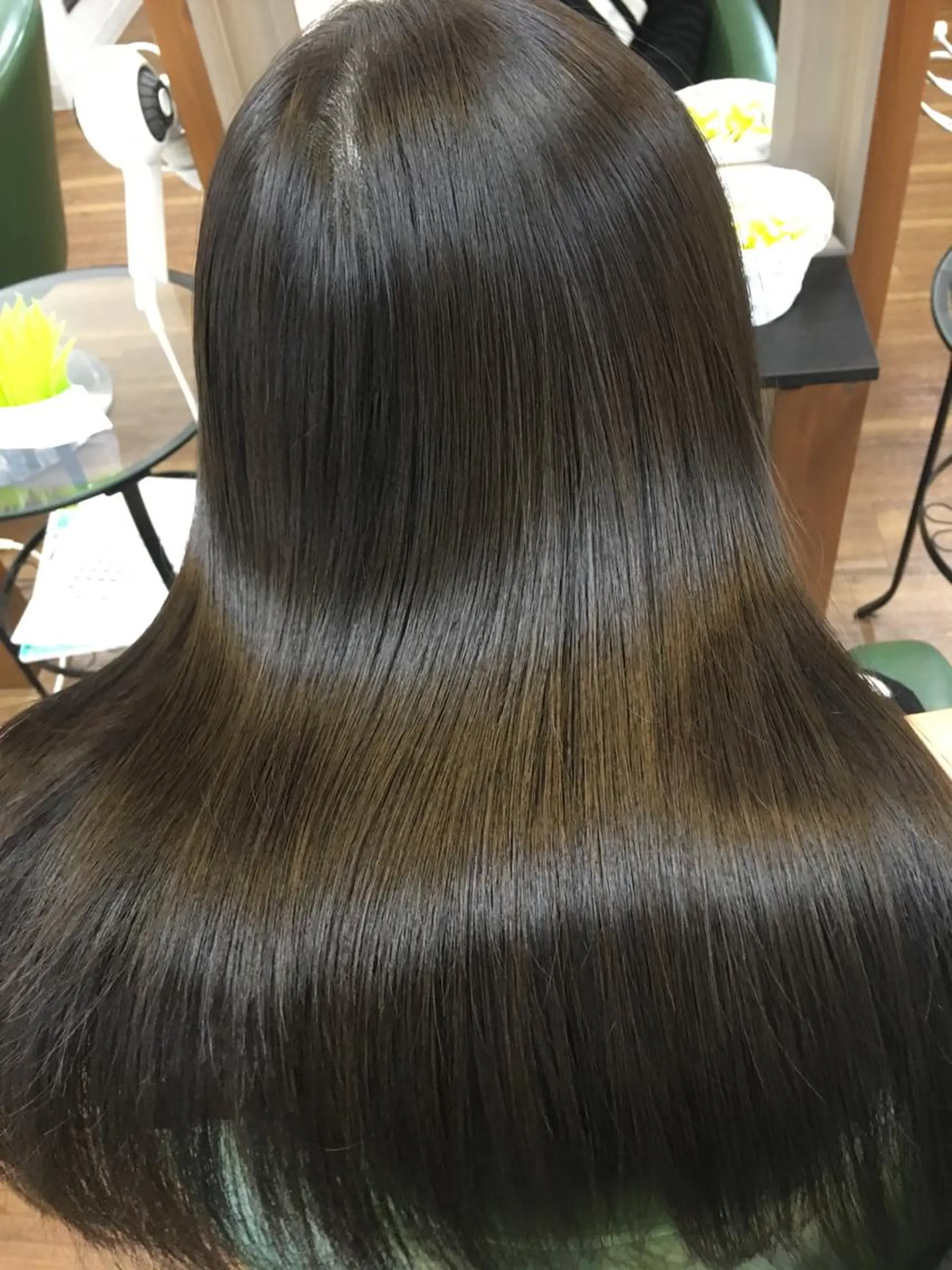 セミロング カラー PALETTE(パレット)所属・SHIORI💜艶々 柔らかカラーへ💜のヘアスタイル