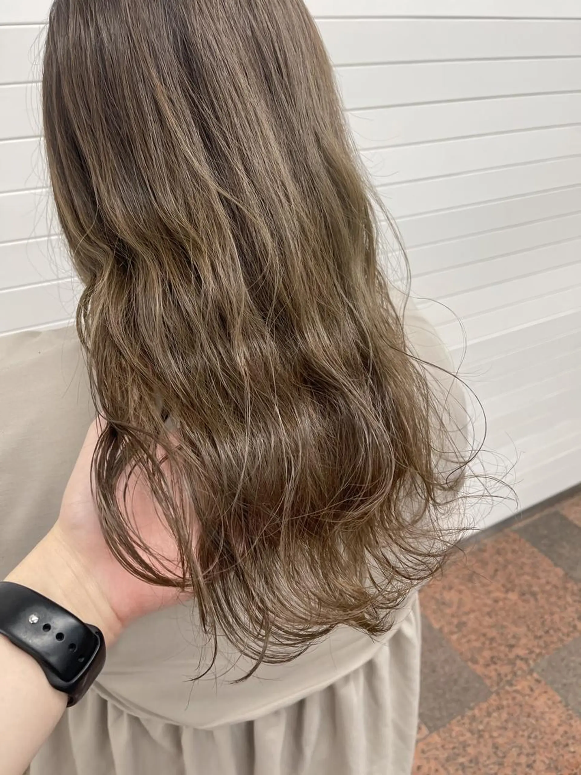 ロング カット ヘアカラー トリートメント シンタニ ナオトのヘアスタイル