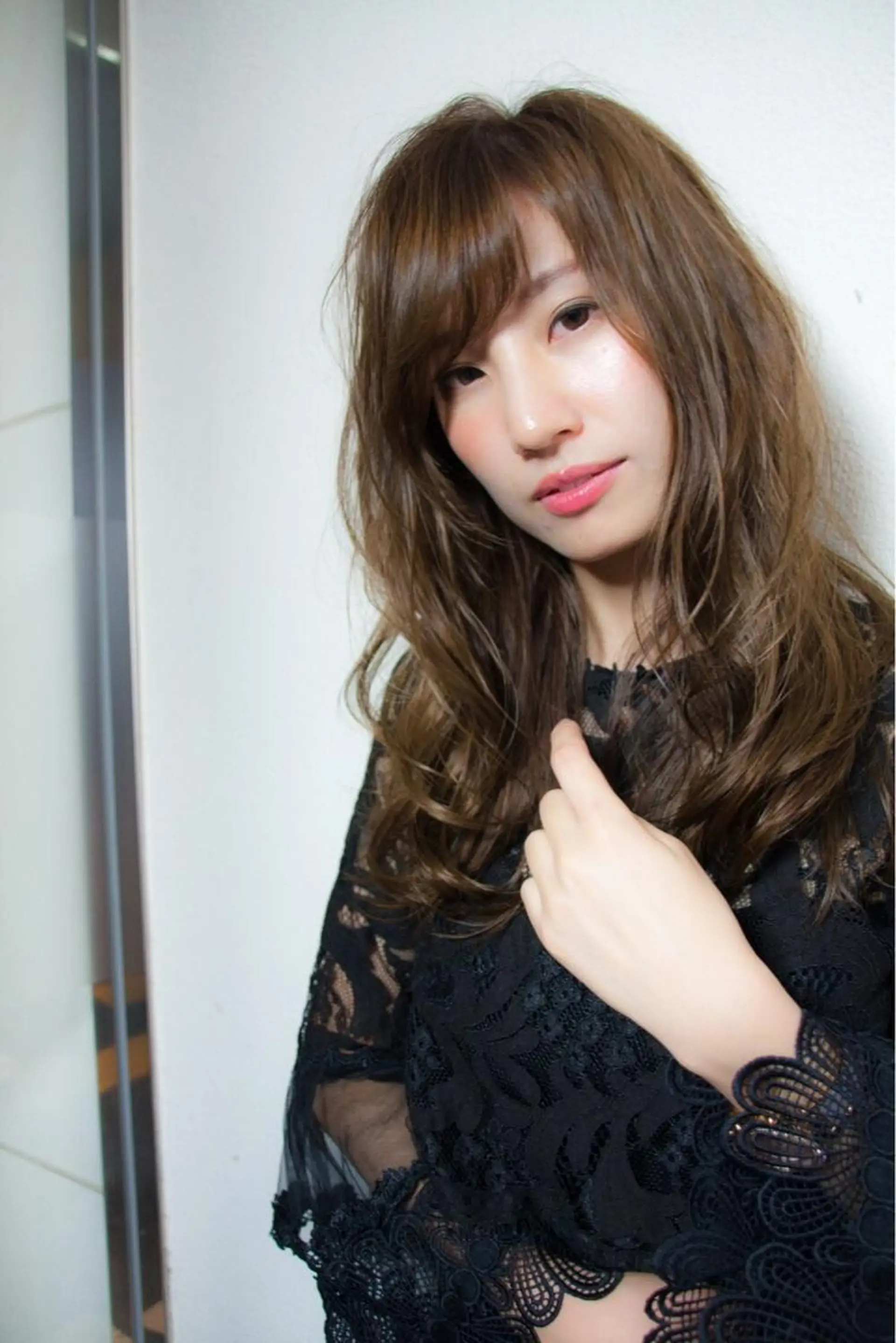 ロング カラー グレージュ RESBORN所属・長岡 大偉のヘアスタイル