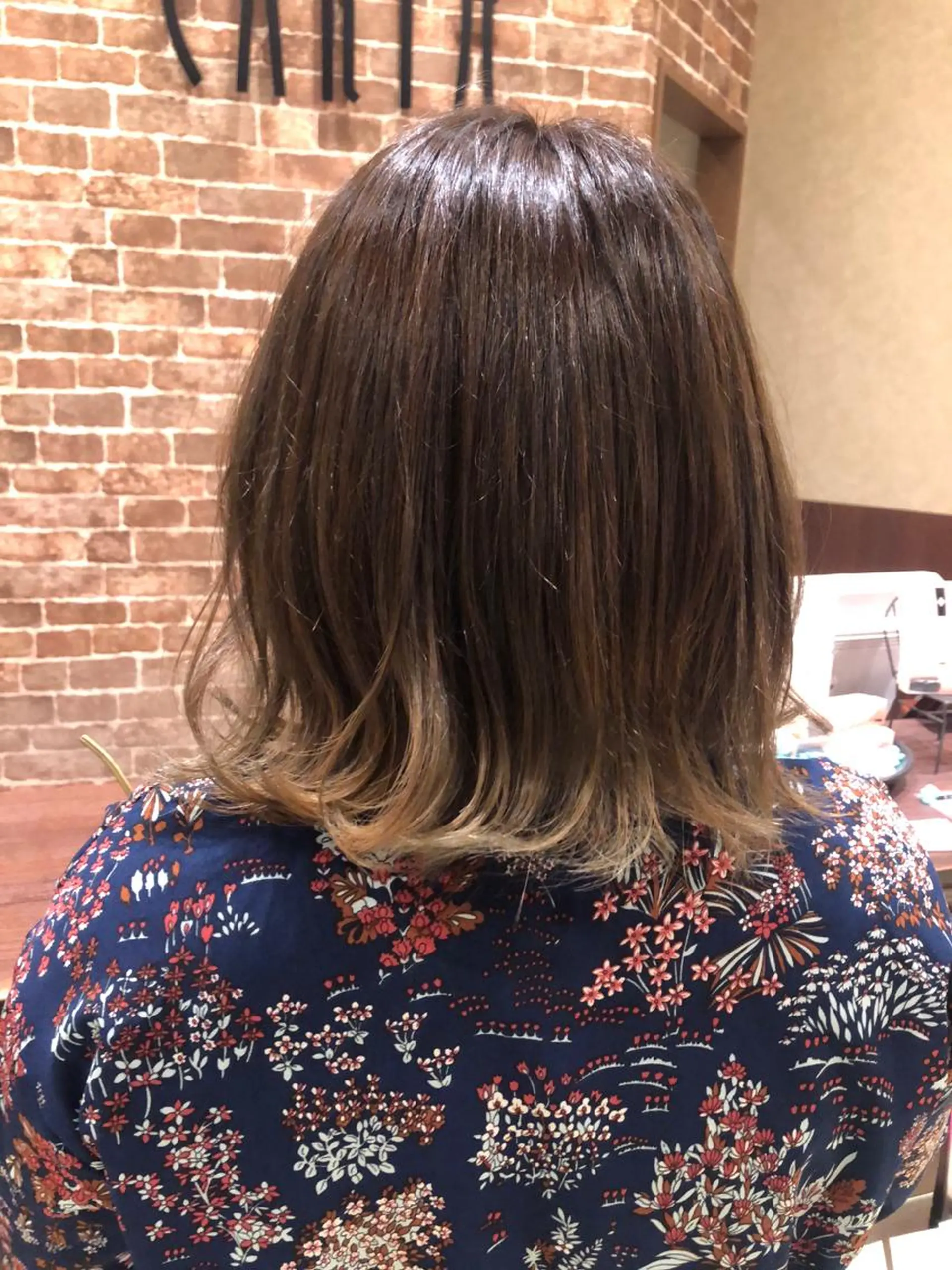 カラー カワサキ ヒナコのヘアスタイル