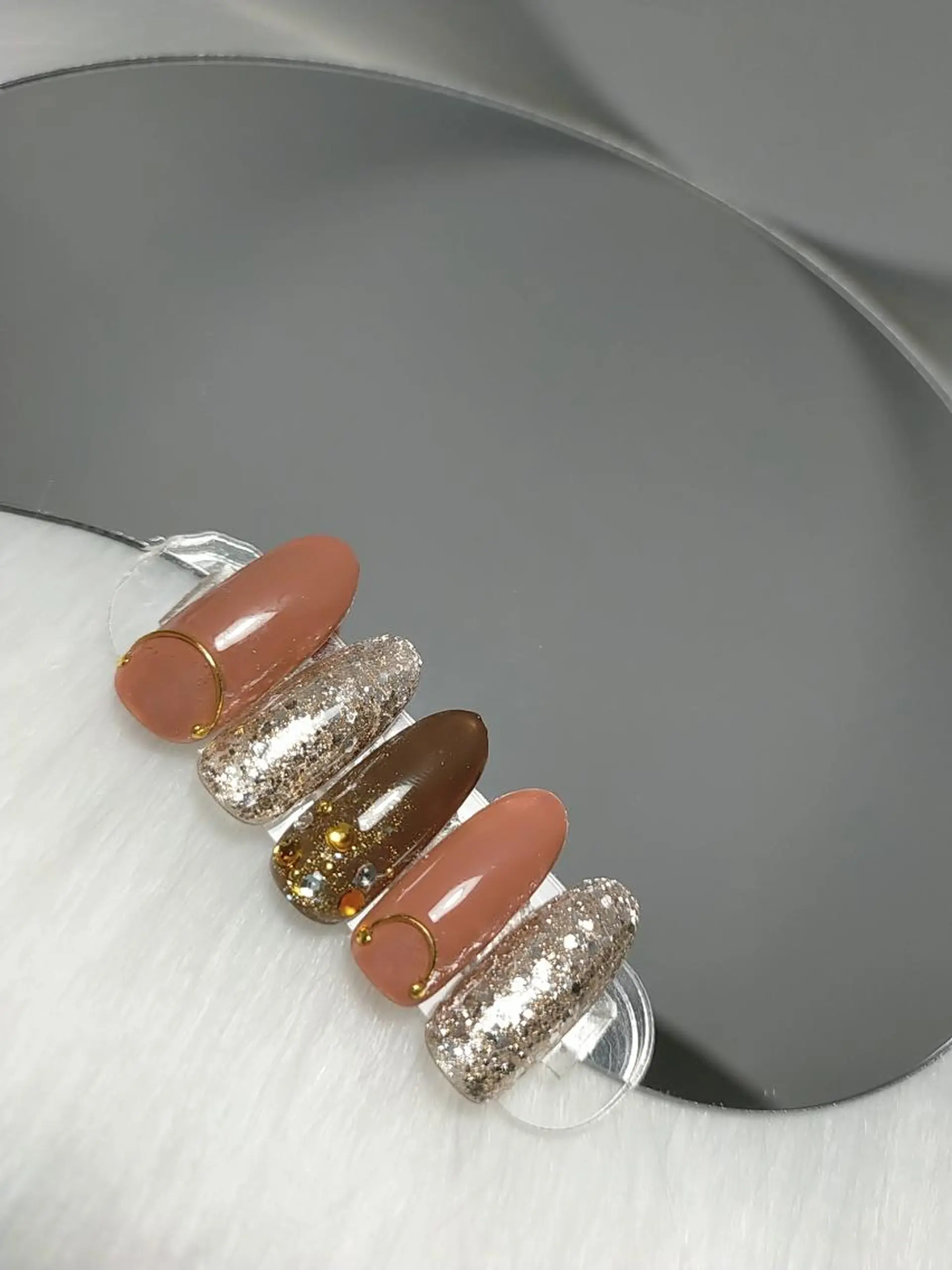 ネイル 冬ネイル ハンドネイル 🎀Yumi✨ 長さ出し専門のネイルデザイン