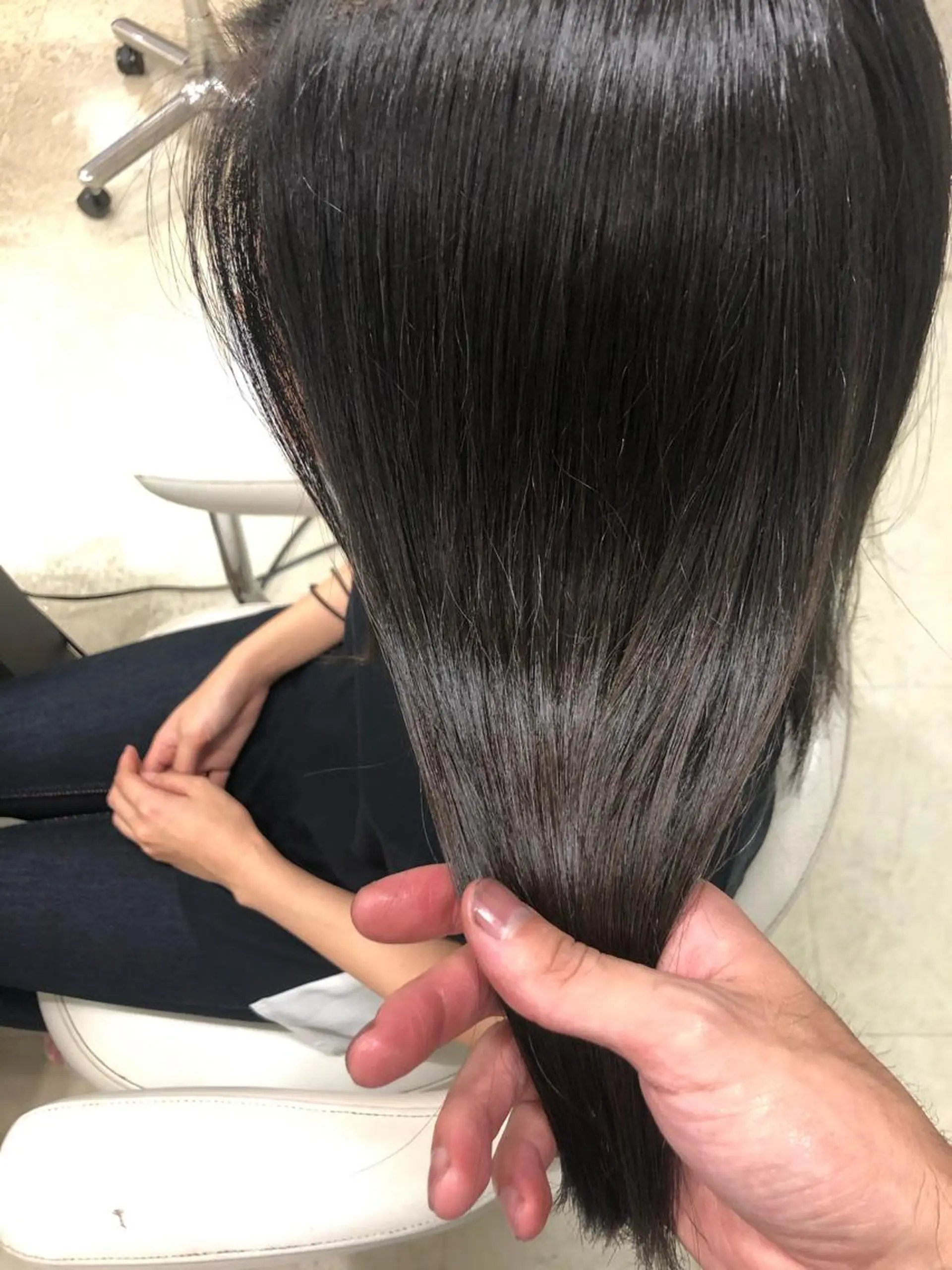 ミディアム カット ヘアカラー トリートメント le. pidorgeのヘアスタイル