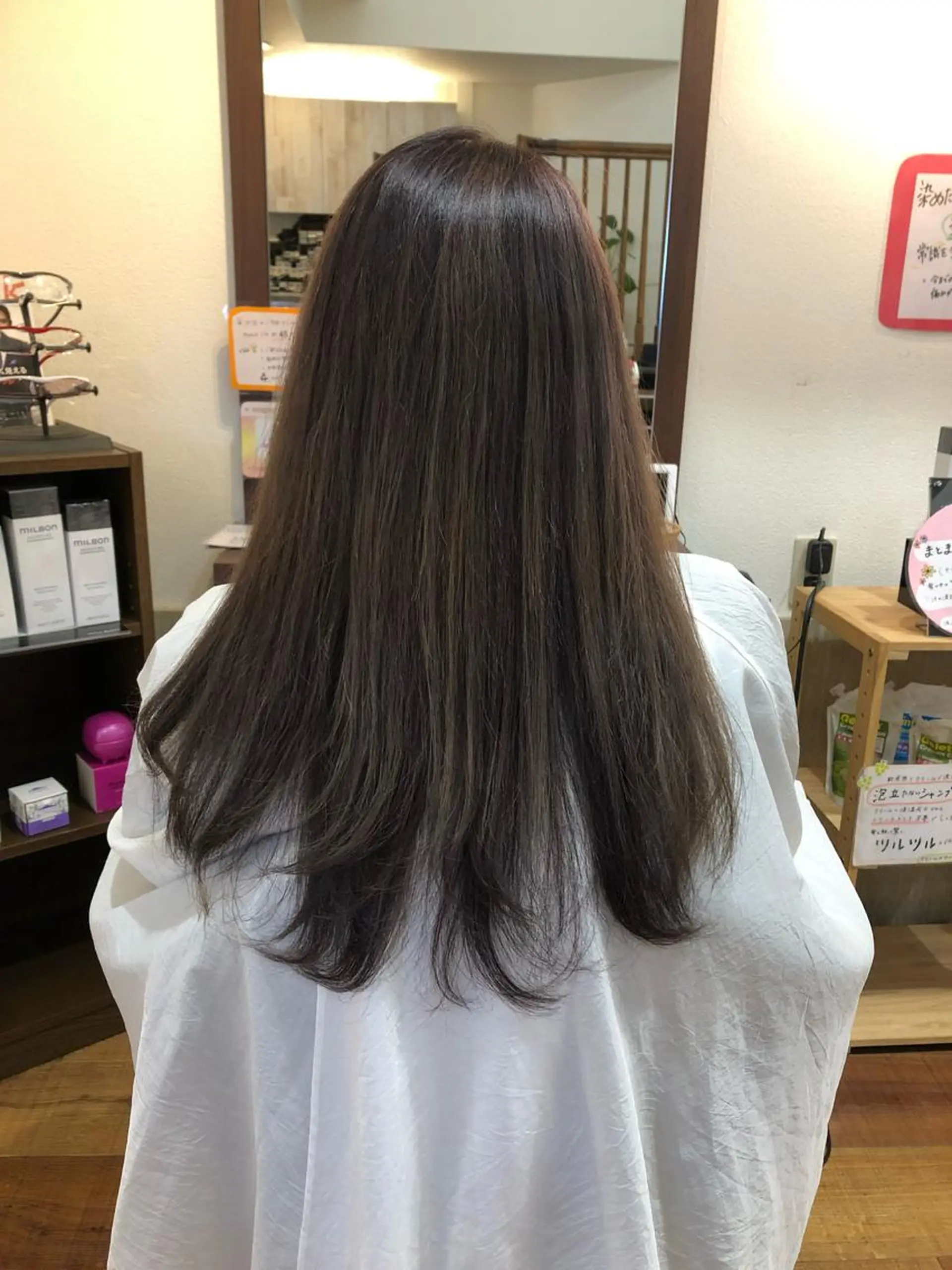 ロング カラー molla所属・やまもと あきこのヘアスタイル