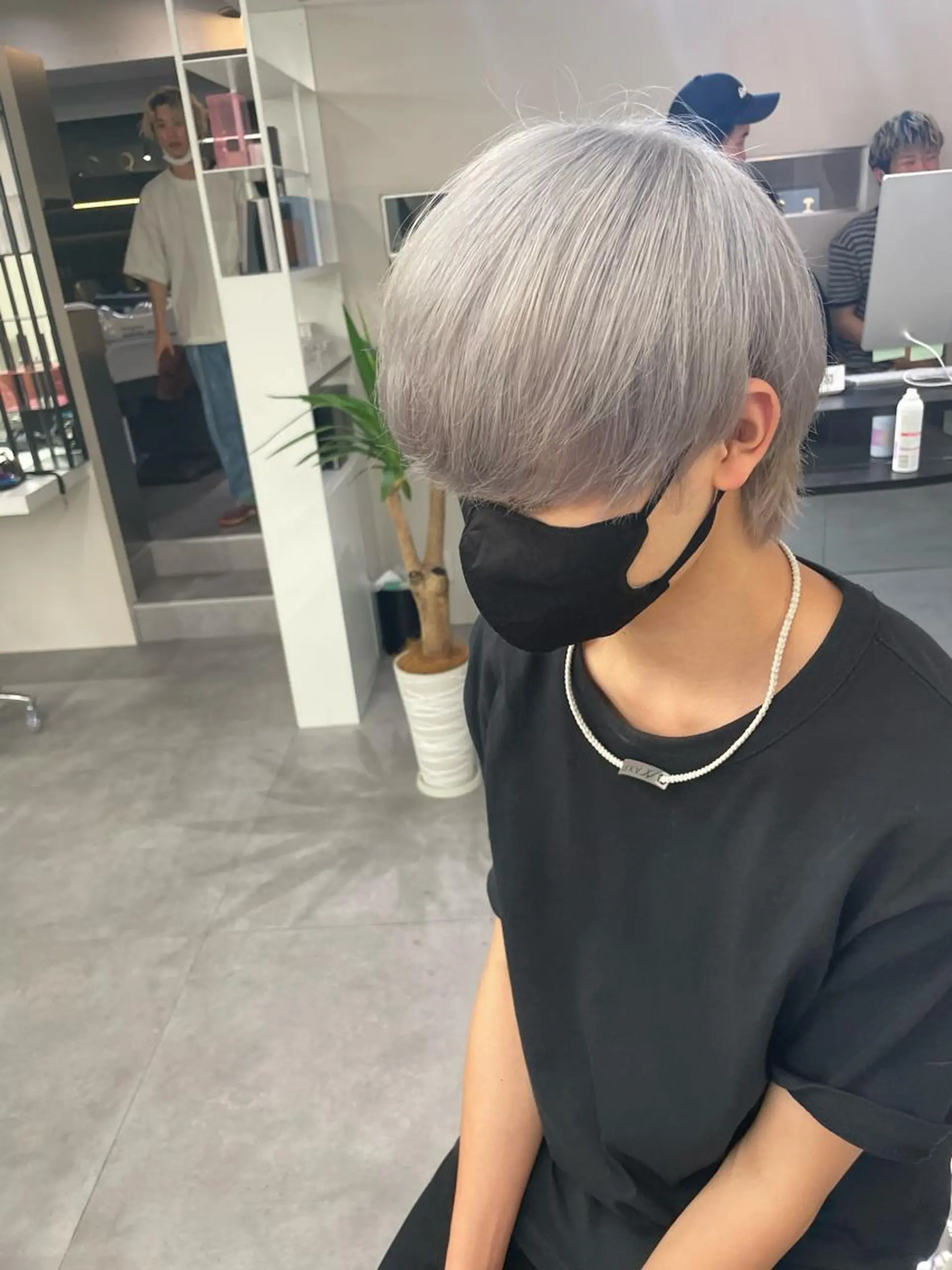 ショート カラー メンズ カット ブリーチ特化 ハイトーンRYOYAのヘアスタイル