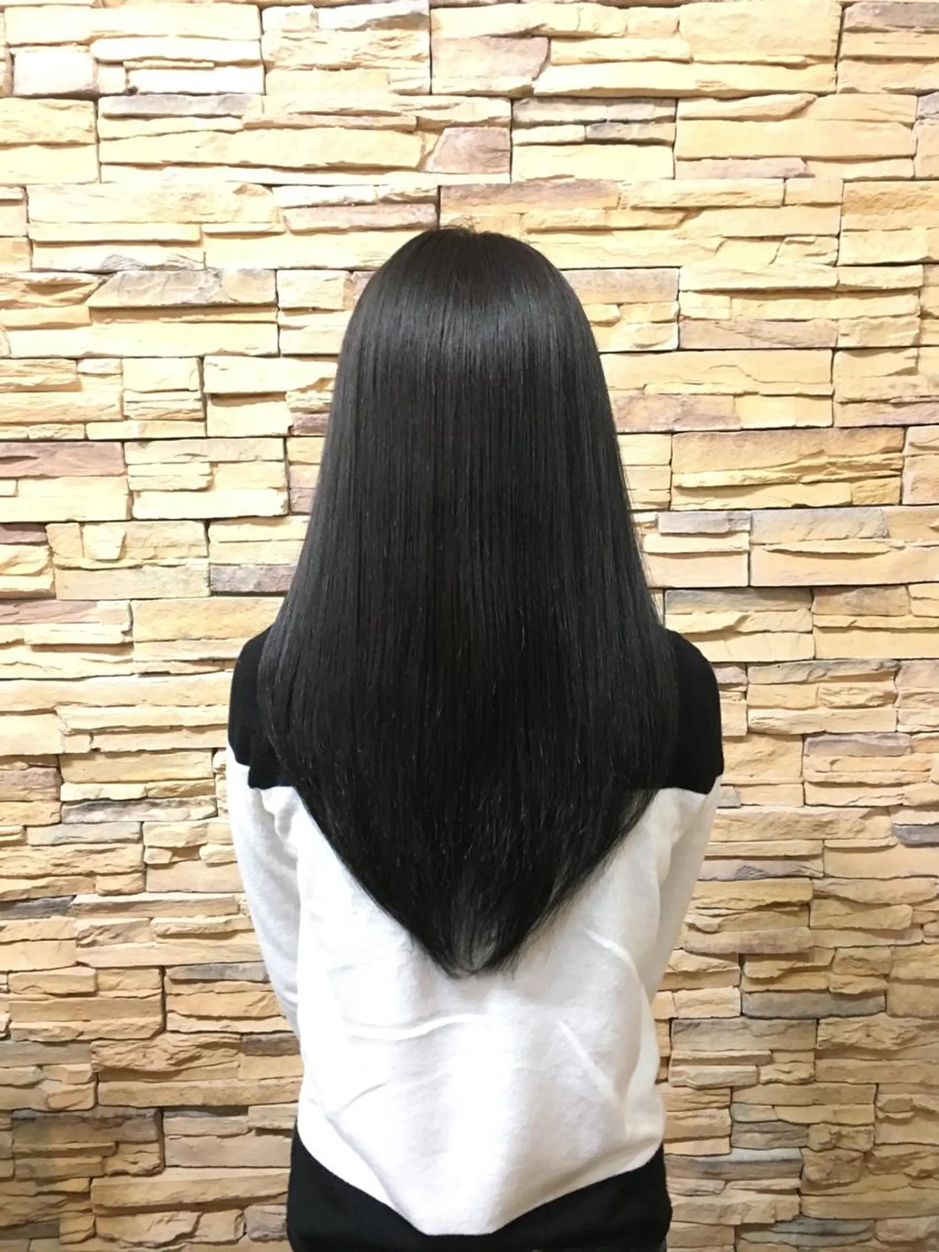 ロング カラー カット 縮毛矯正 トリートメント Kana .のヘアスタイル