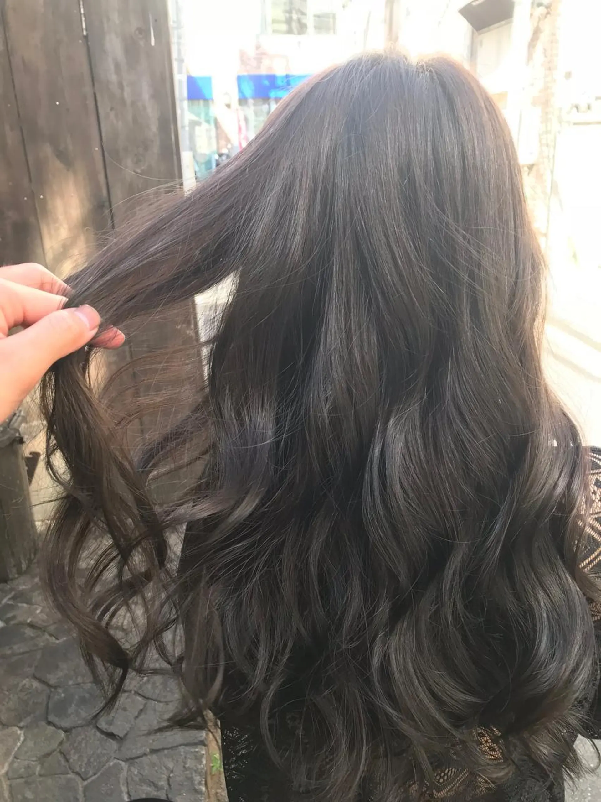 ロング カラー 黒髪 ブルーカラー ブルーブラック 透明感カラー トリートメント エクステ　ユノキ リョウタのヘアスタイル