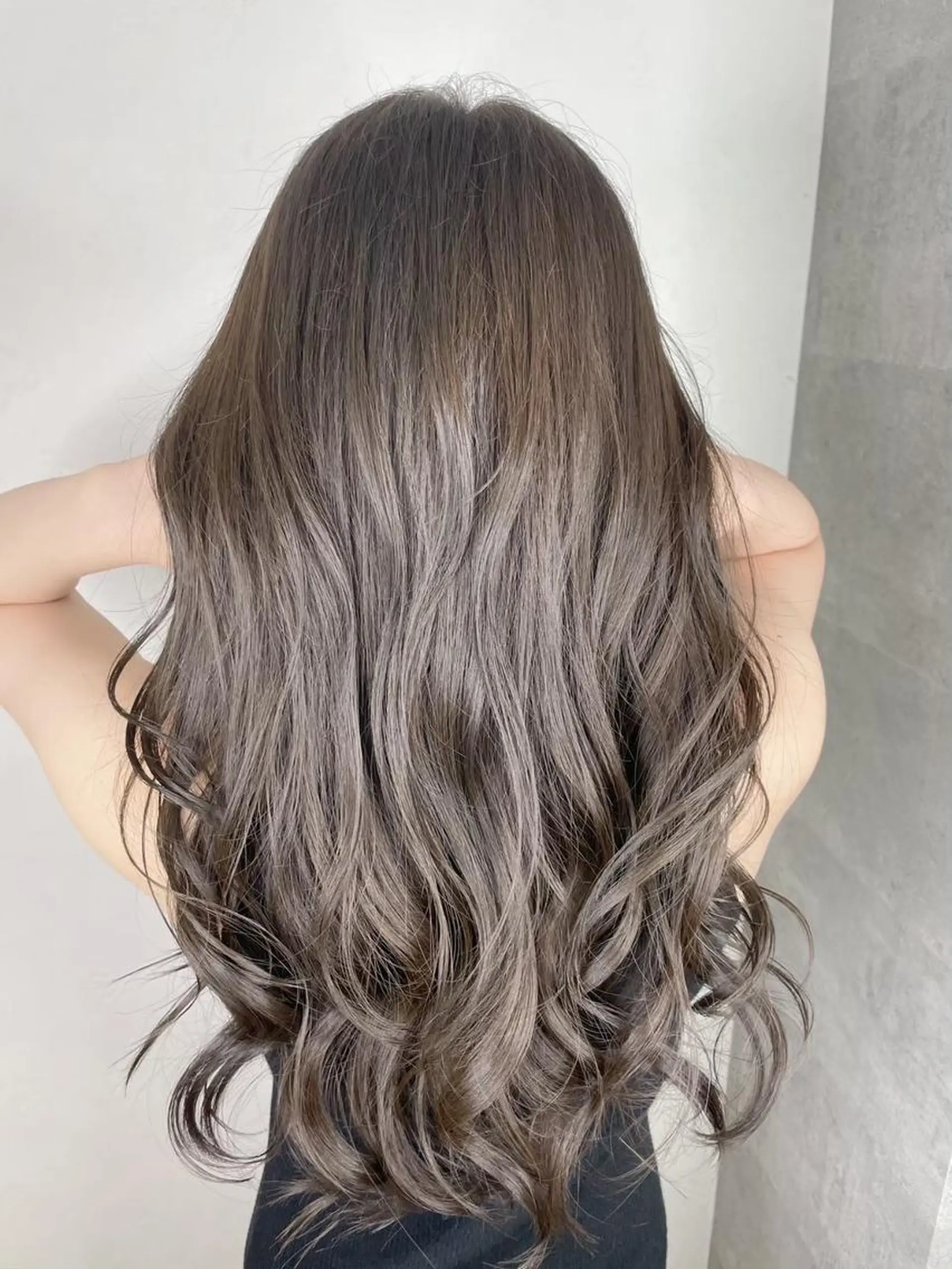 カラー ロング ダブルカラー グラデーションカラー ハイライトカラー イルミナカラー インナーカラー ヘアカラー トリートメント BUCKS【天王寺】 バックス【駅30秒】のヘアスタイル