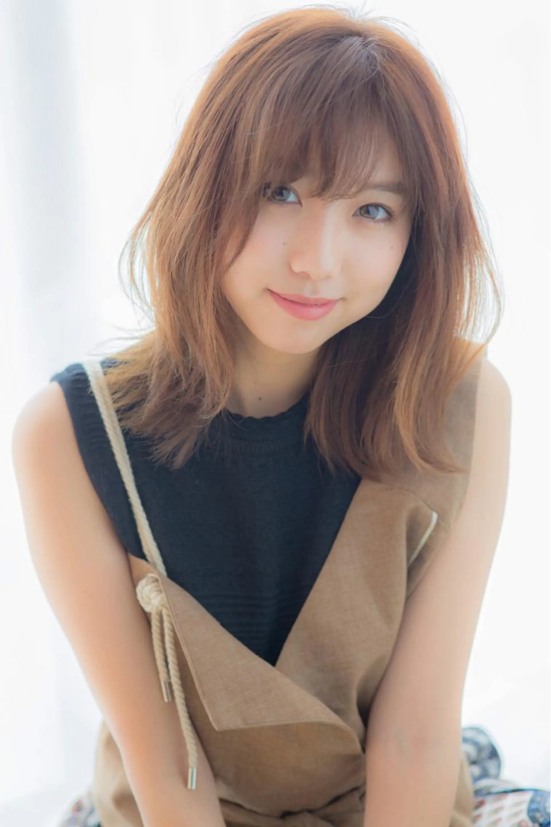 ミディアム カラー ハイライトカラー ピンクカラー ハイライト 水原 恵莉香のヘアスタイル