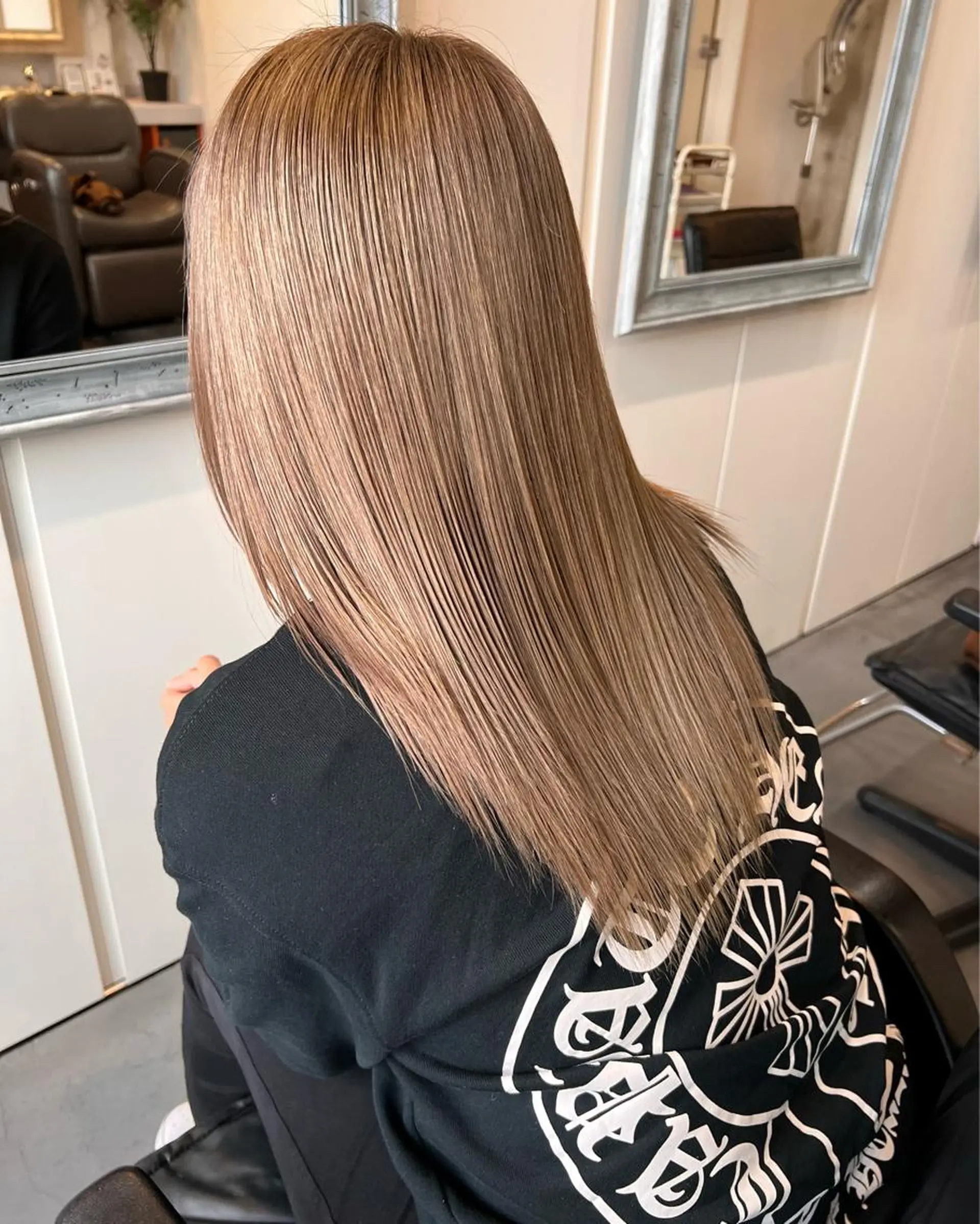カラー ベージュカラー ミルクティーベージュ ヘアカラー トリートメント GO TODAY シェアサロン  名古屋店所属・守屋 智紀のヘアスタイル