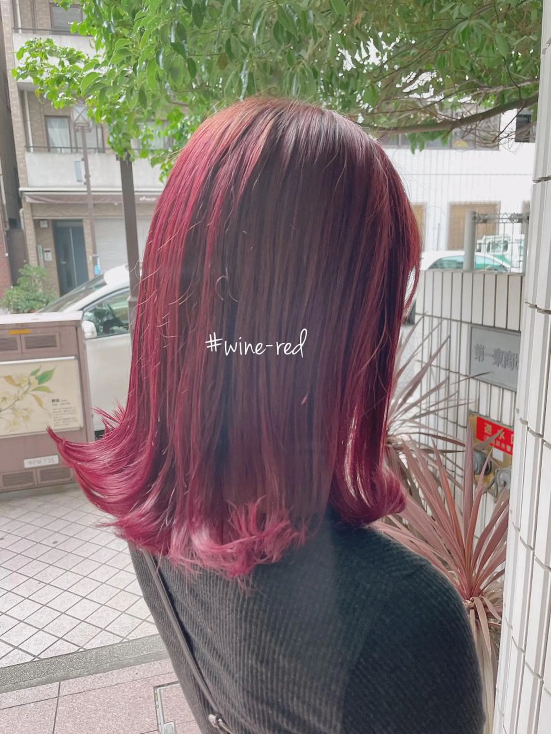 ミディアム カラー ミディアムパーマ アッシュ ミストバング ベージュカラー ブリーチ ヘアカラー トリートメント 【垢抜け大人髪】 TIARA西山のヘアスタイル