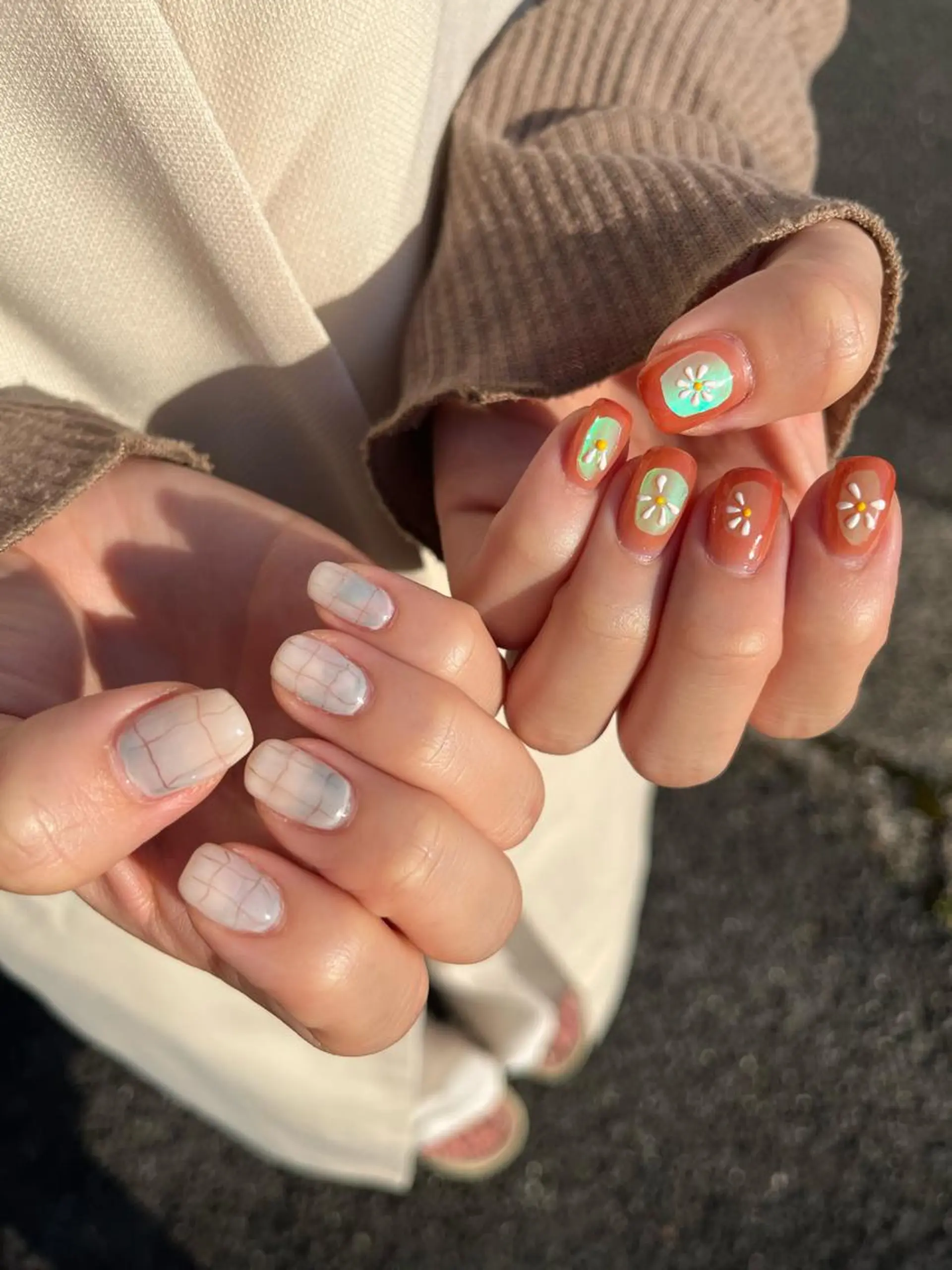 ネイル フットネイル 氷ネイル・うるうるネイル ミラーネイル ニュアンスネイル 夏ネイル ハンドネイル 【Cheri.】 MIORIのネイルデザイン