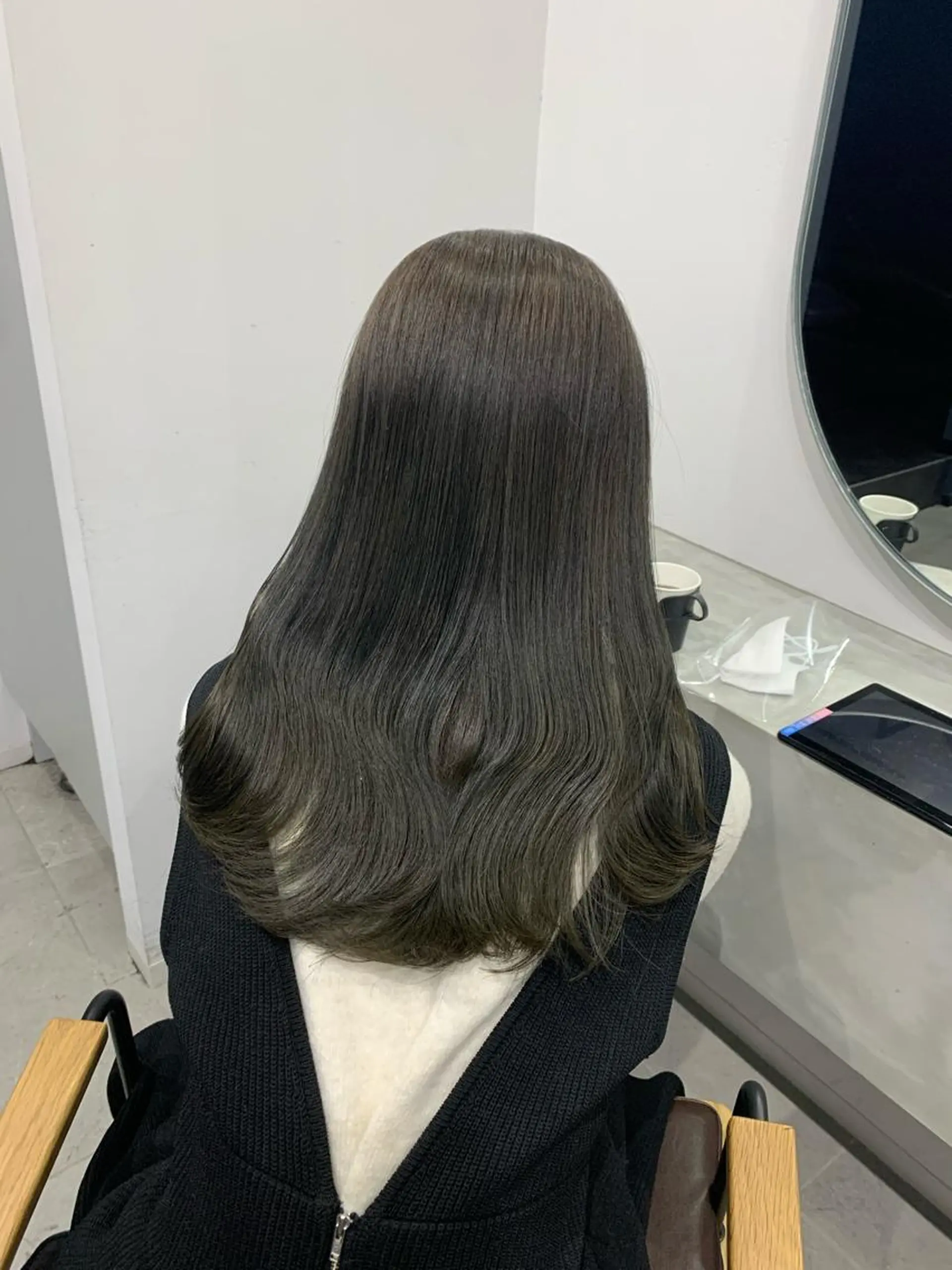 ロング カラー ベージュカラー オリーブベージュ カット ヘアカラー トリートメント traceby8所属・traceby8 小濱彰太のヘアスタイル