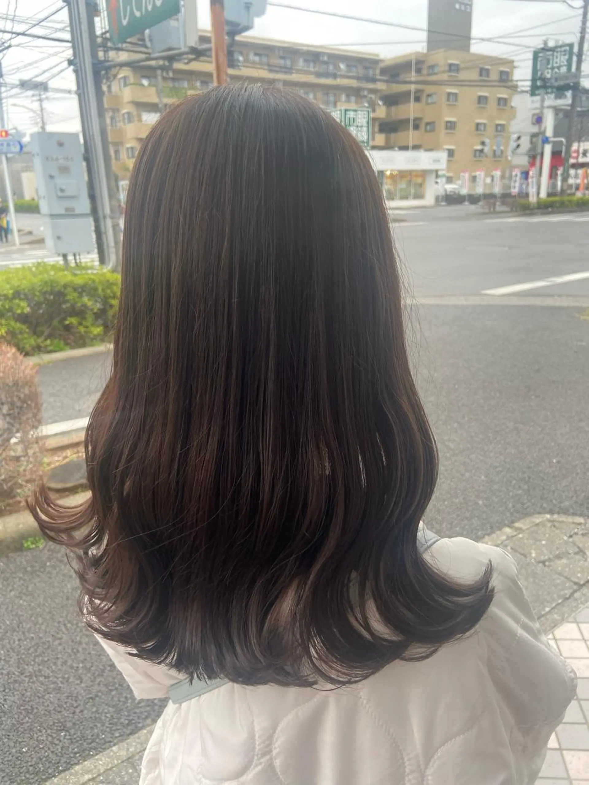 ミディアム カラー ヘアカラー THETA東川口店所属・ハラダ ヒナミのヘアスタイル