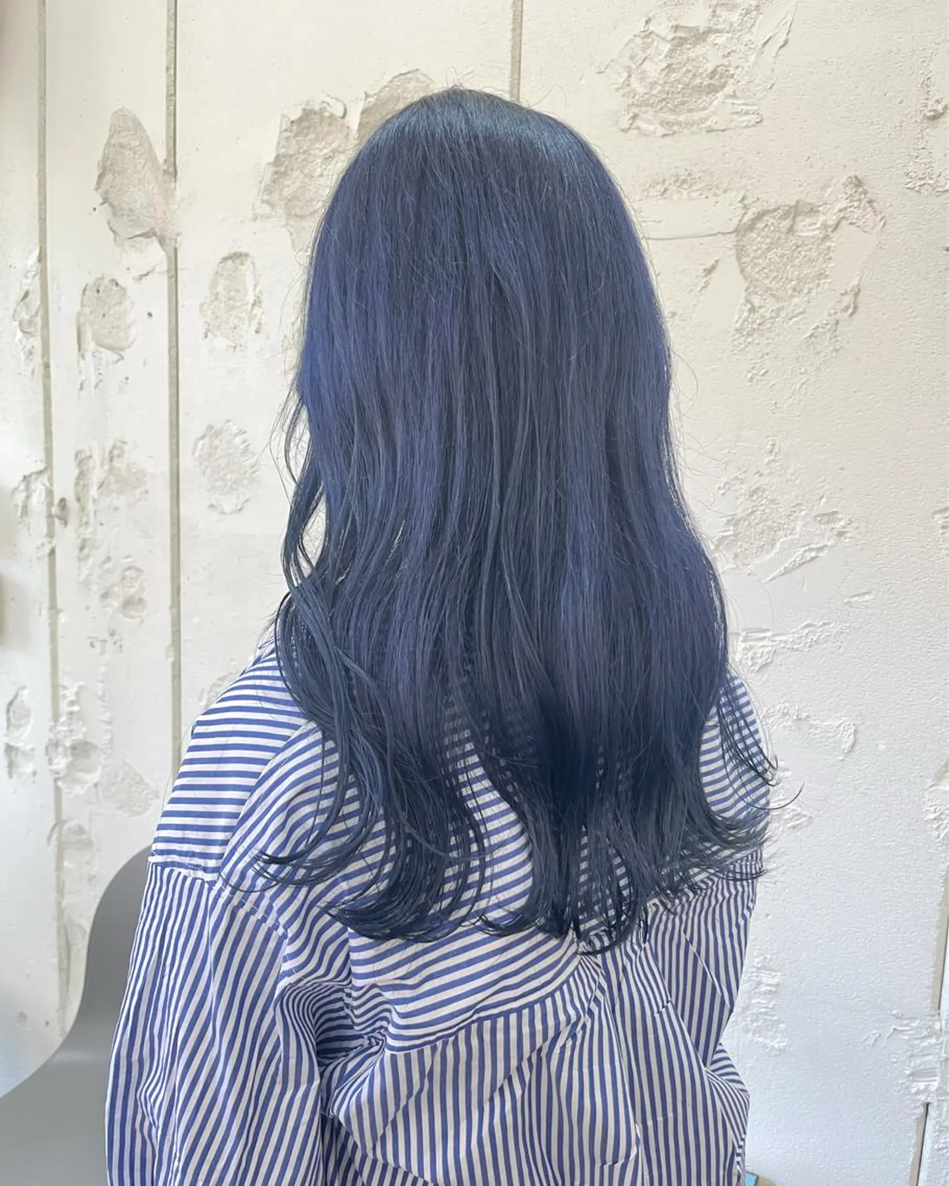 ロング カラー ネイビーカラー ハイトーン🦢 Natsumiのヘアスタイル
