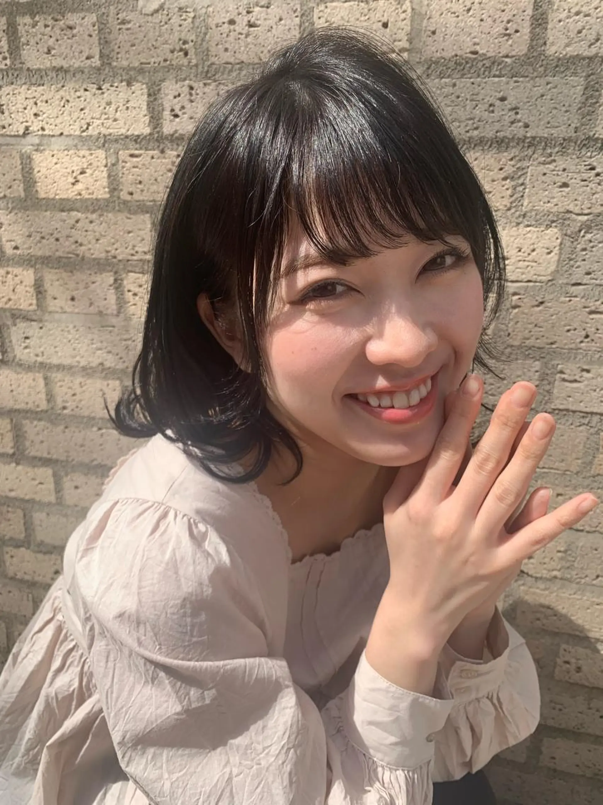 ミディアム ミディアムレイヤー レイヤーカット ヘアカラー トリートメント chama レイヤーカットのヘアスタイル