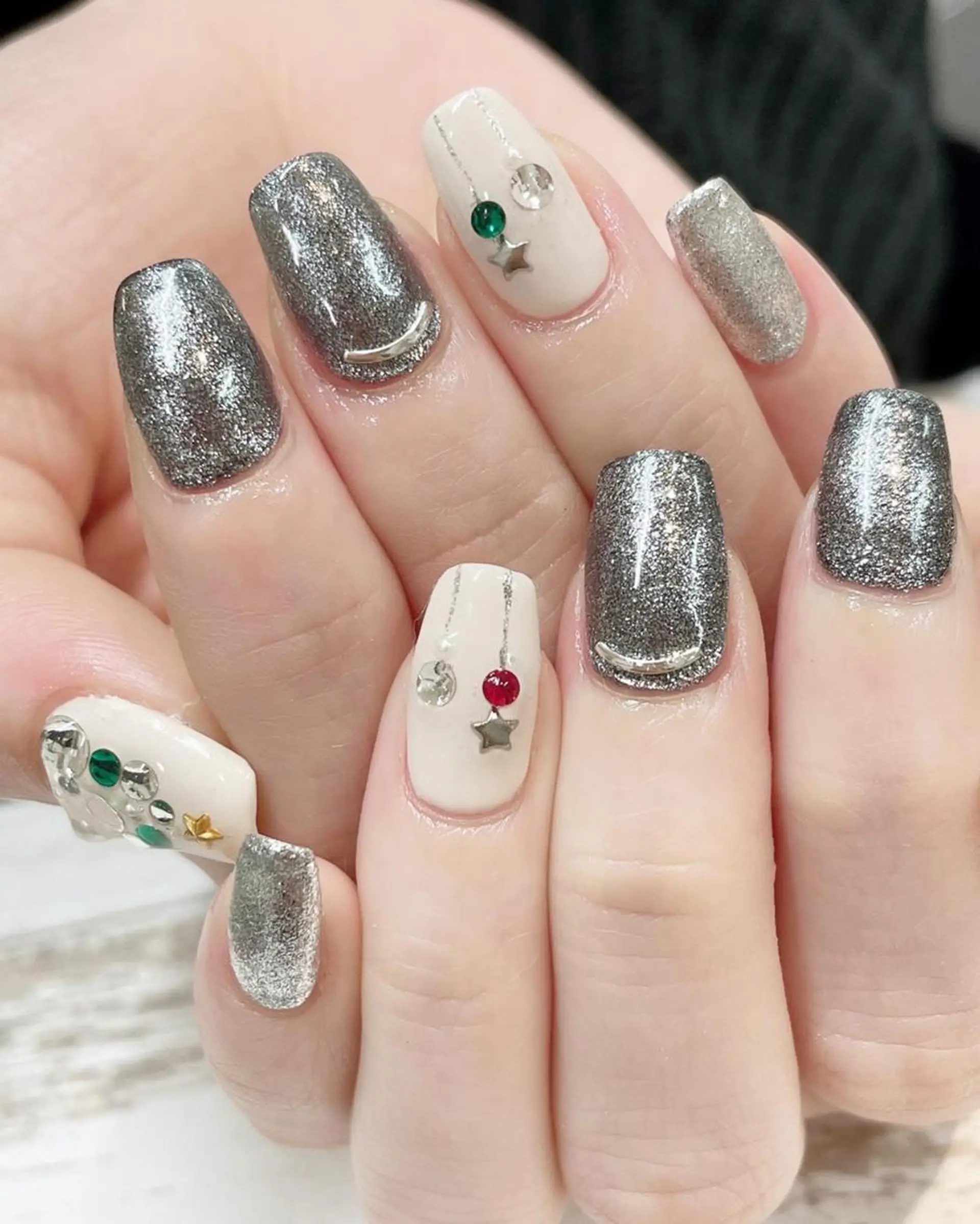 ネイル マツエク・マツパ まつげパーマ ボリュームラッシュ ジェルネイル キラキラネイル ニュアンスネイル 髙橋 敦子のマツエク・マツパデザイン