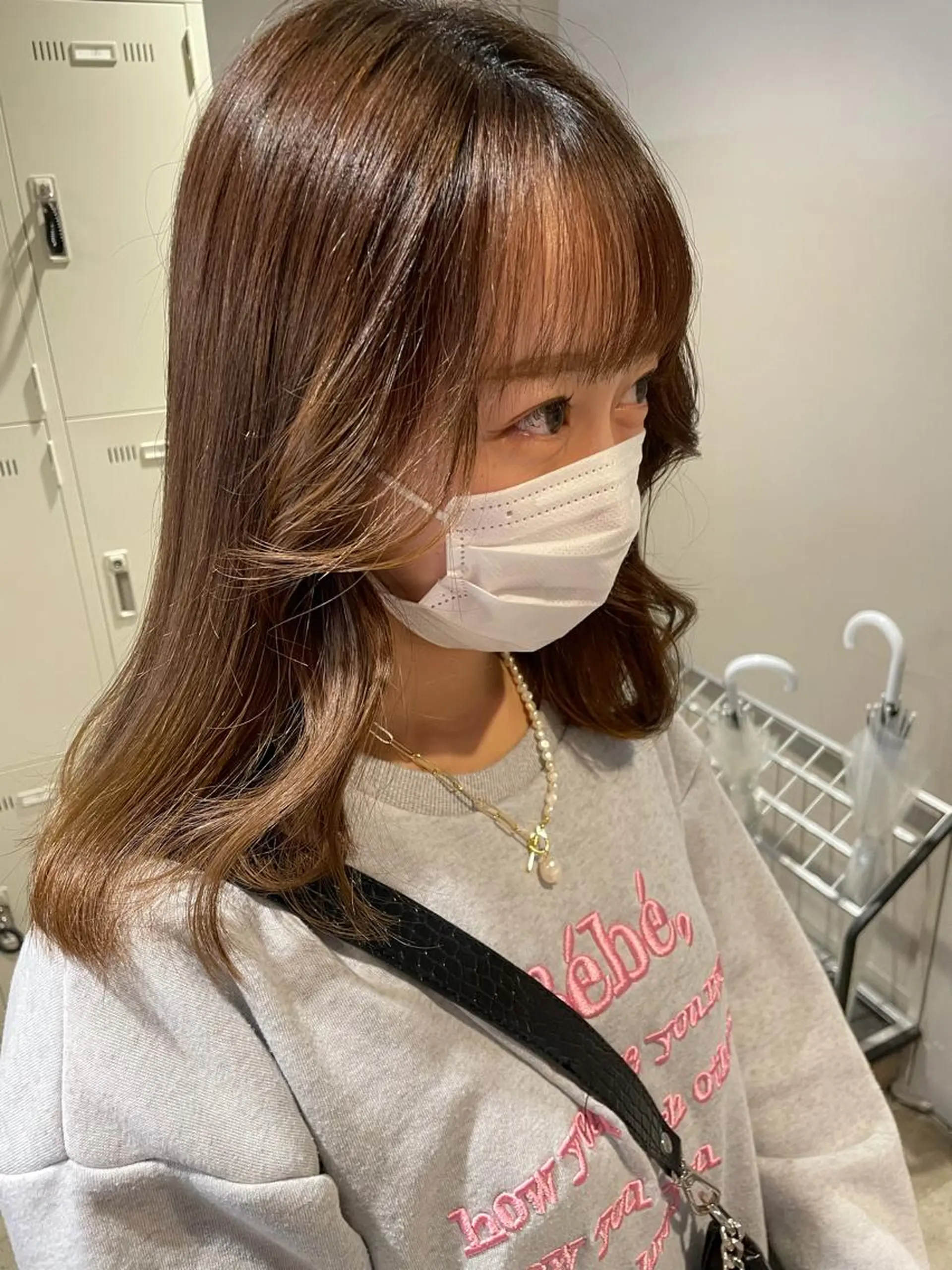 ミディアム カラー 韓国レイヤー ハッシュカットのヘアスタイル
