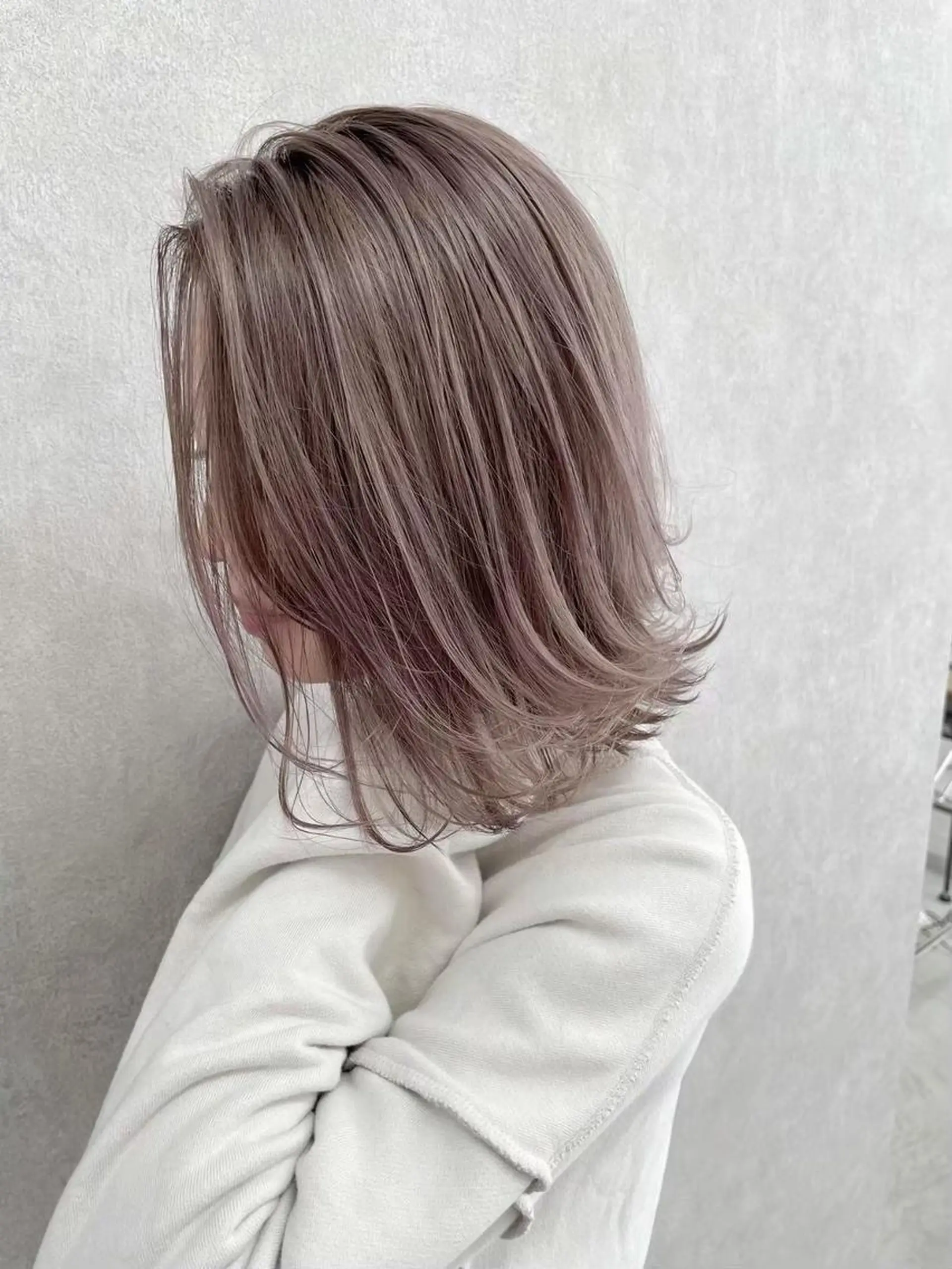 ミディアム カラー パーマ ヘアアレンジ ネイル マツエク・マツパ アイブロウ ショートボブ ミディアムパーマ バレイヤージュ ブリーチ ケアブリーチ カラー特化サロン大阪 ルービック江坂/新城のヘアスタイル