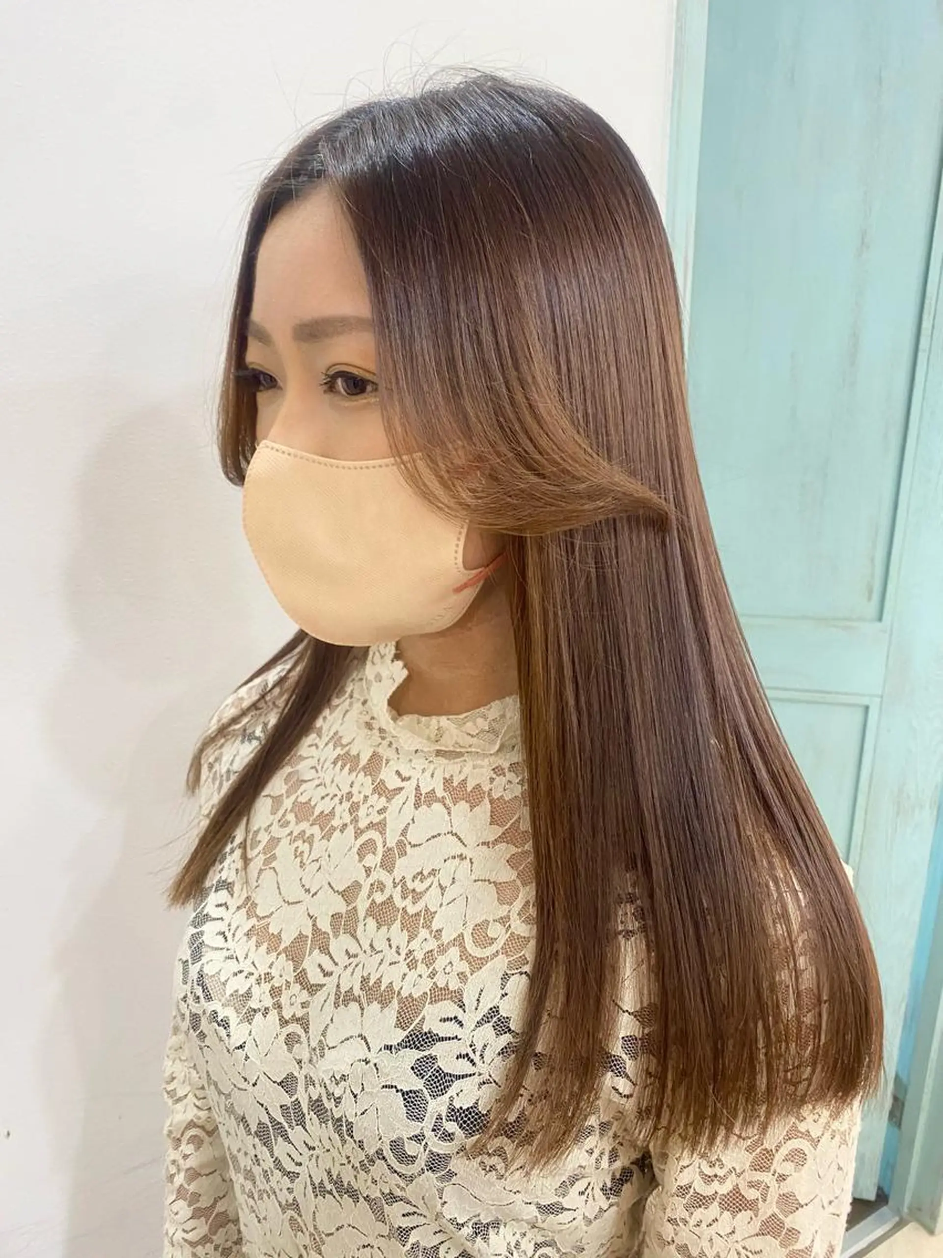 セミロング カラー パーマ ヘアアレンジ 顔周りカット 韓国風ヘア kame🤍 韓国ヘア🇰🇷🖤のヘアスタイル