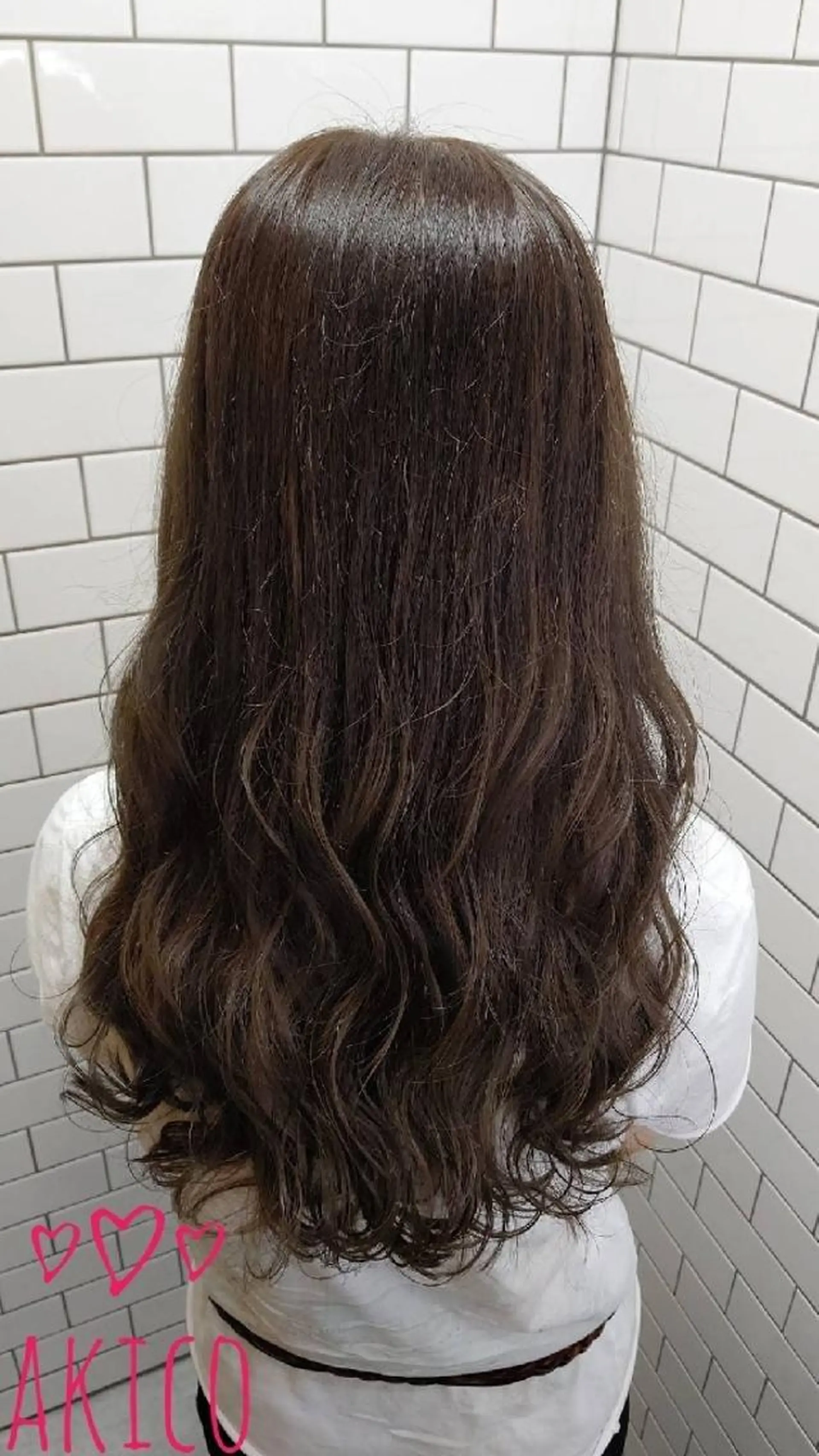 ロング カラー LUXBE GALLERY なんば駅前店所属・ラックスビーギャラリ ー AKICOのヘアスタイル