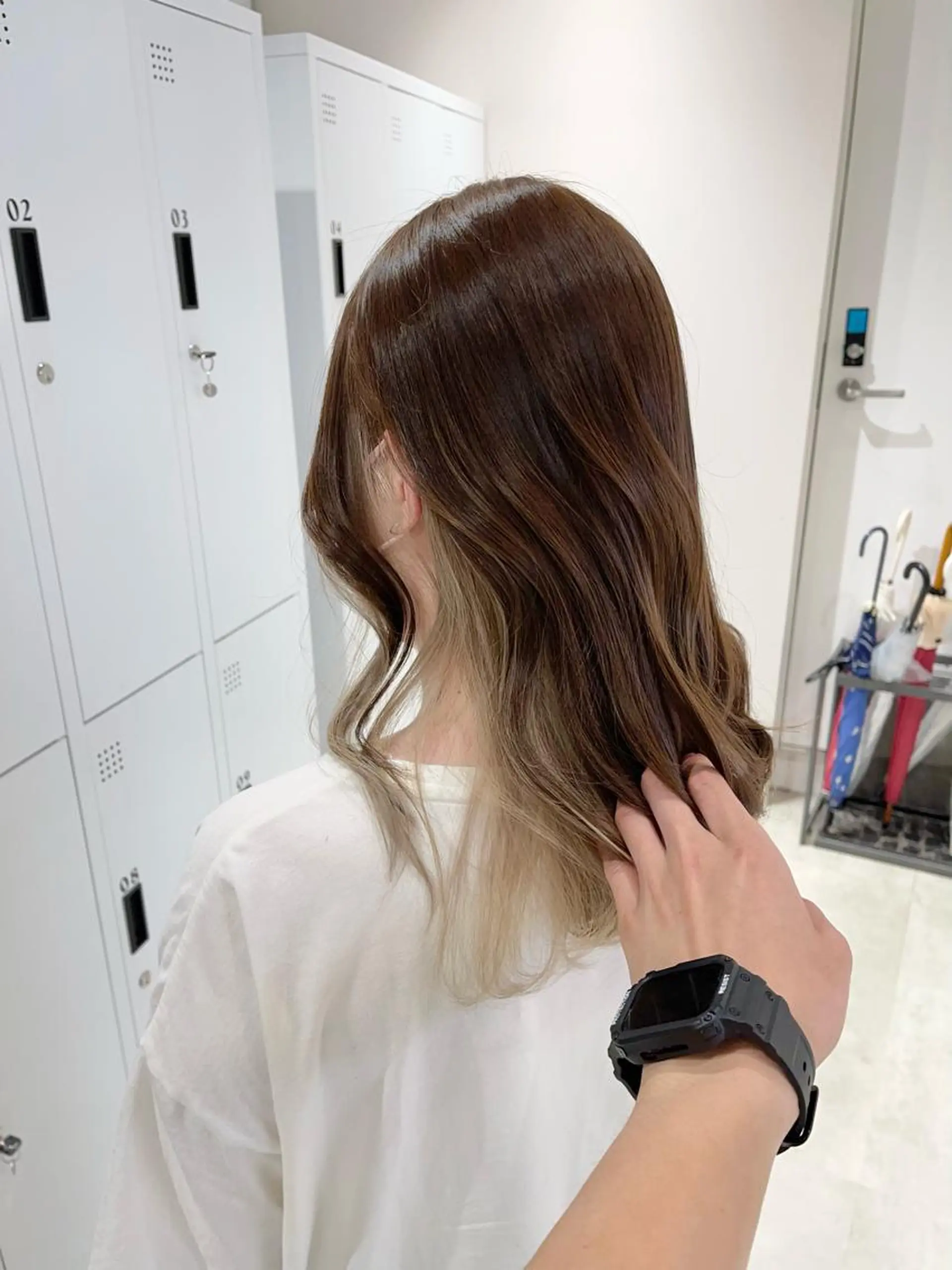 セミロング カラー ベージュカラー ホワイトベージュ 🦋レイヤーカット ミドリカワ🦋のヘアスタイル