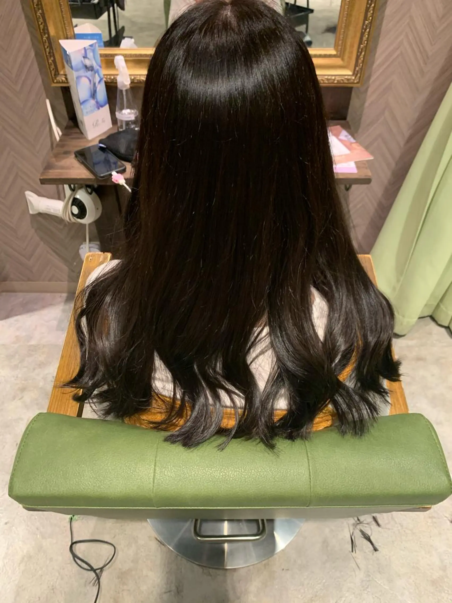 ロング カラー 岩永 瑞希のヘアスタイル