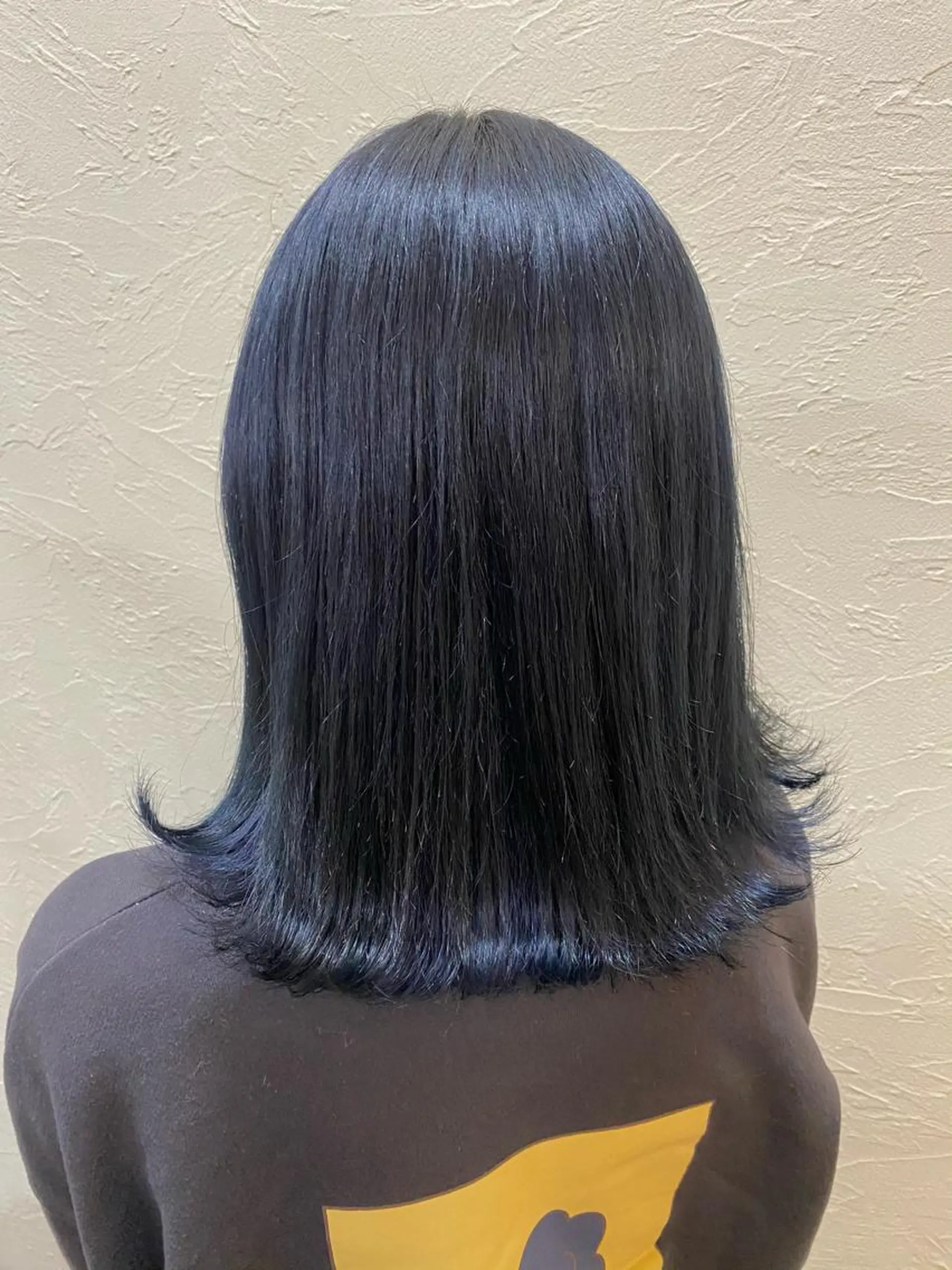 ミディアム カラー 黒髪 ブルーカラー ブルーブラック 韓国風ヘア カット ヘアカラー トリートメント ENIF ヤマグチアツコのヘアスタイル