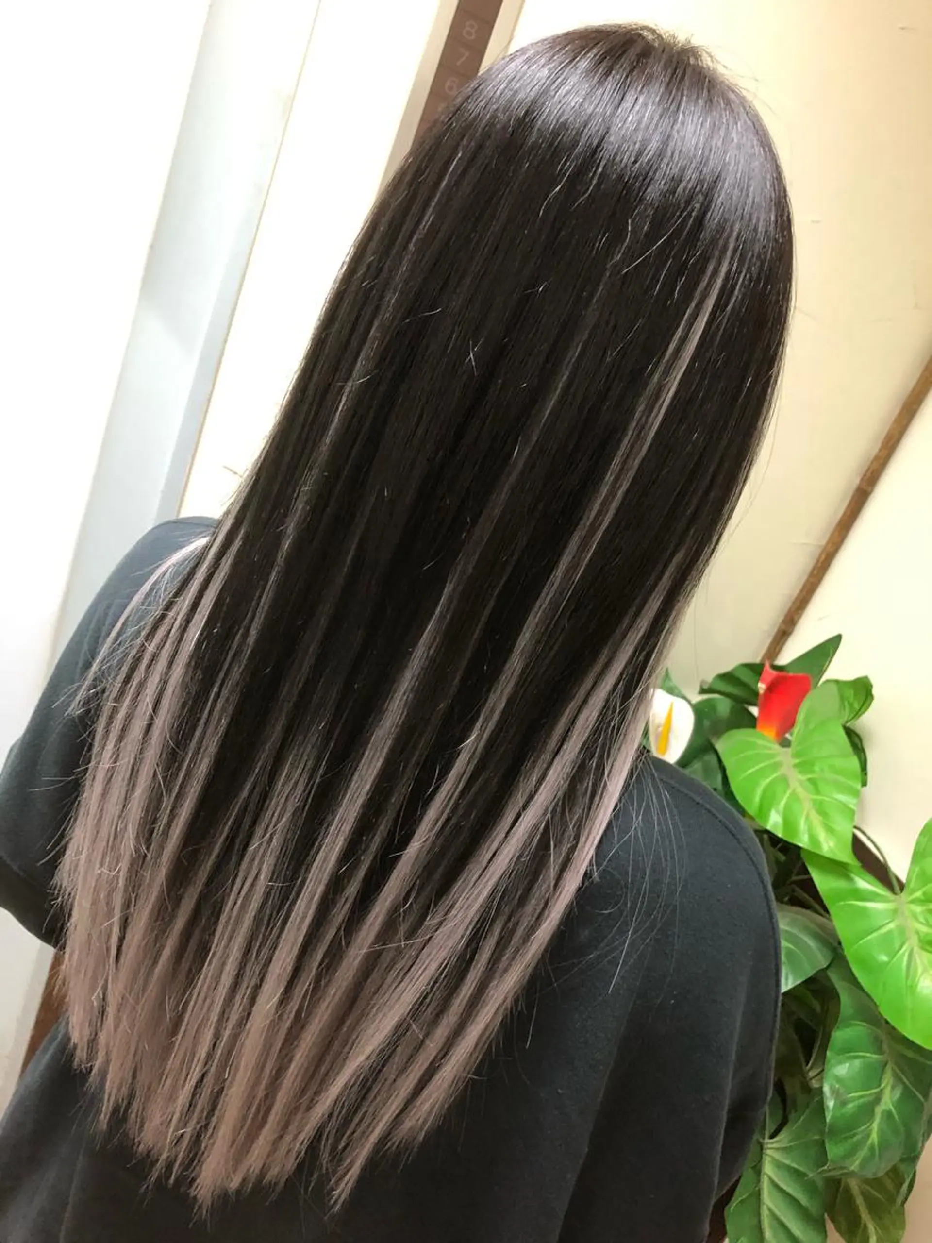 ロング カラー バレイヤージュ エクステ レイヤーカット ヘアカラー エクステ FERNA池袋所属・マンツーマン施術✂︎ 金田尚久🎨のヘアスタイル
