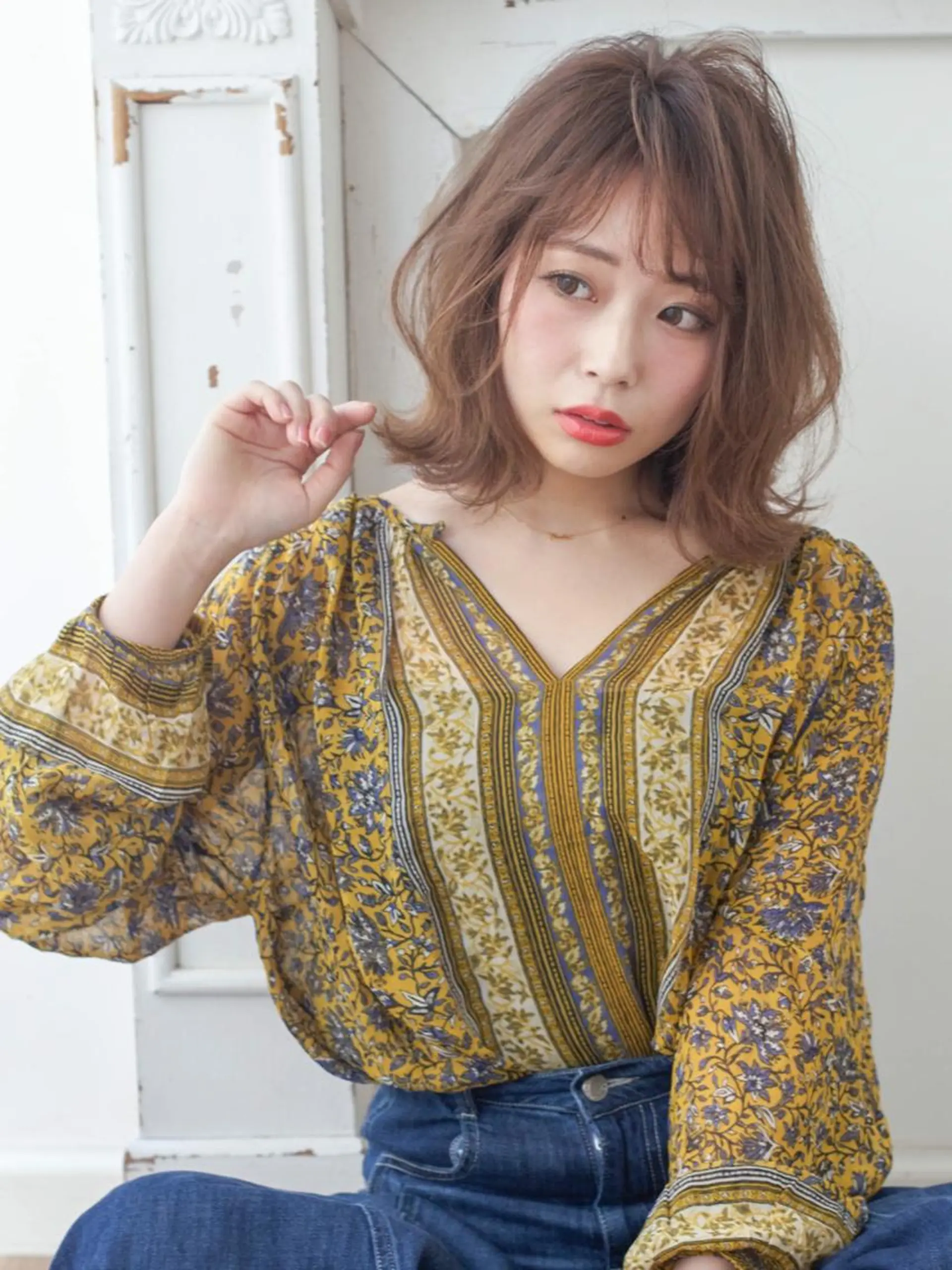 ミディアム カット ヘアカラー トリートメント ＨＩ ROのヘアスタイル