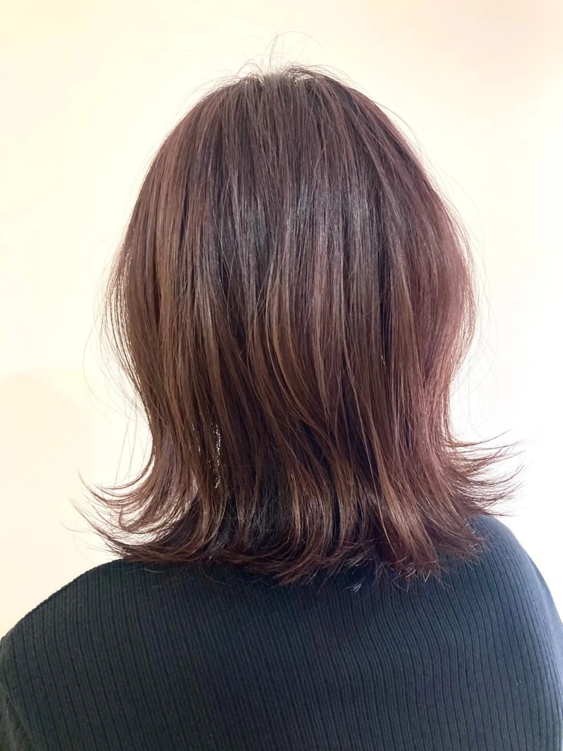 ミディアム カラー ヘアカラー トリートメント 品田 真里のヘアスタイル