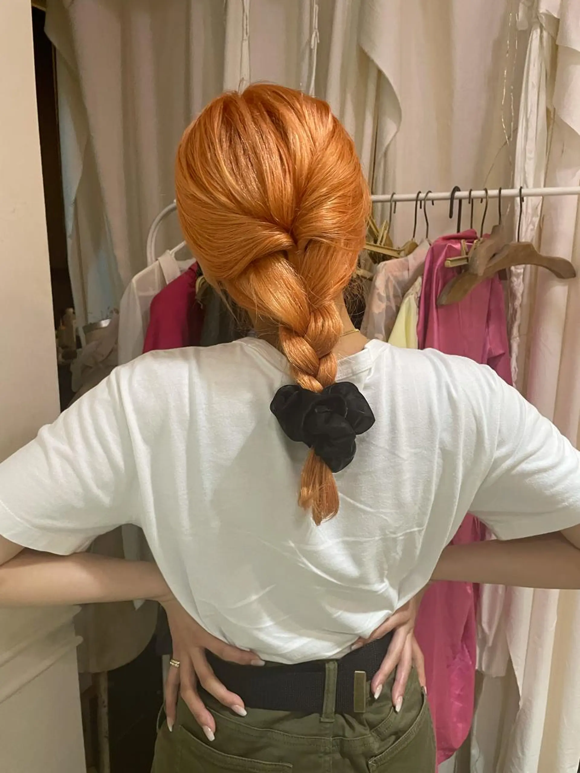 セミロング カラー オレンジ アオキ リノのヘアスタイル