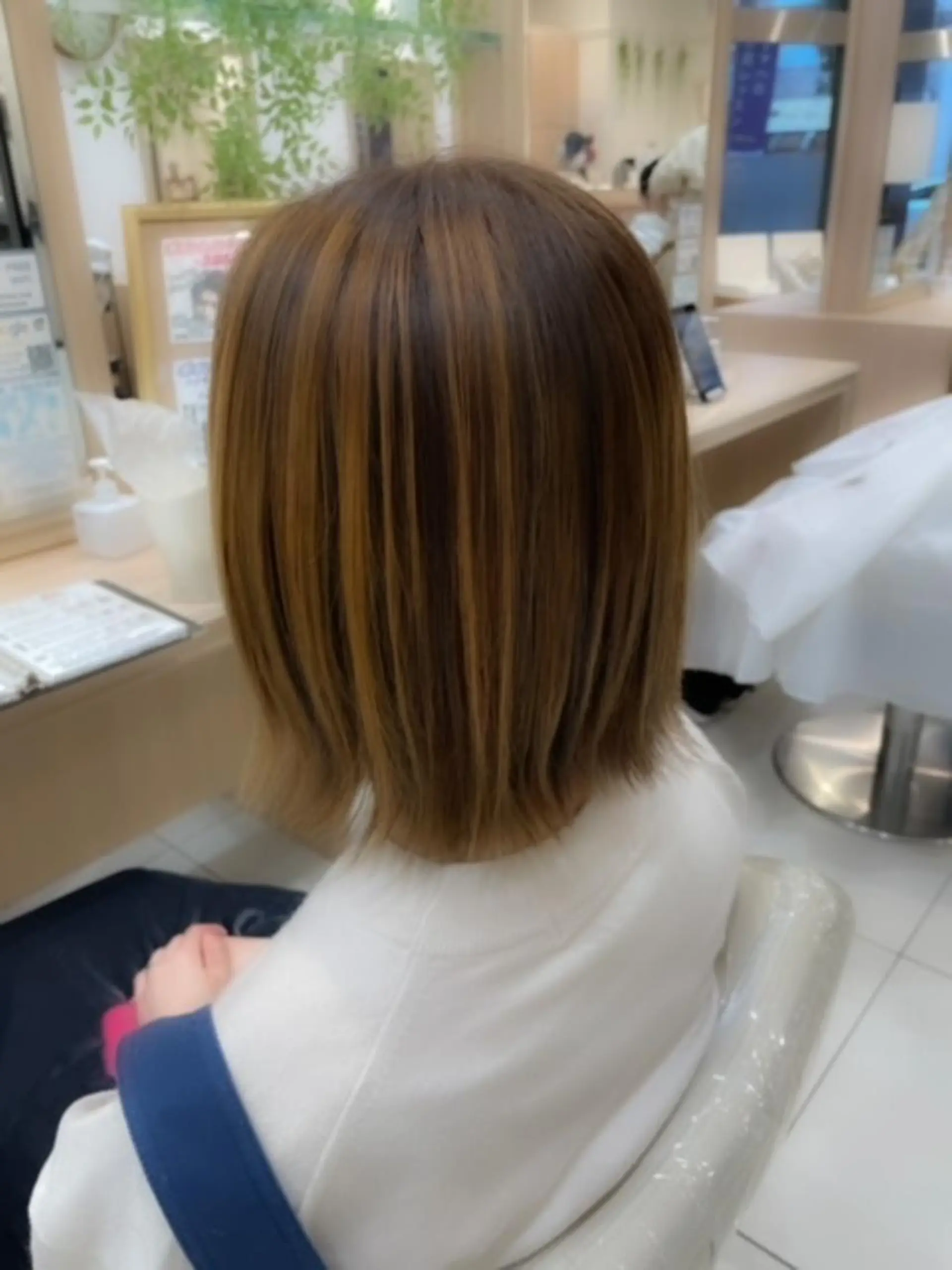 ミディアム ハイライト ヘアカラー 森 瑠海のヘアスタイル