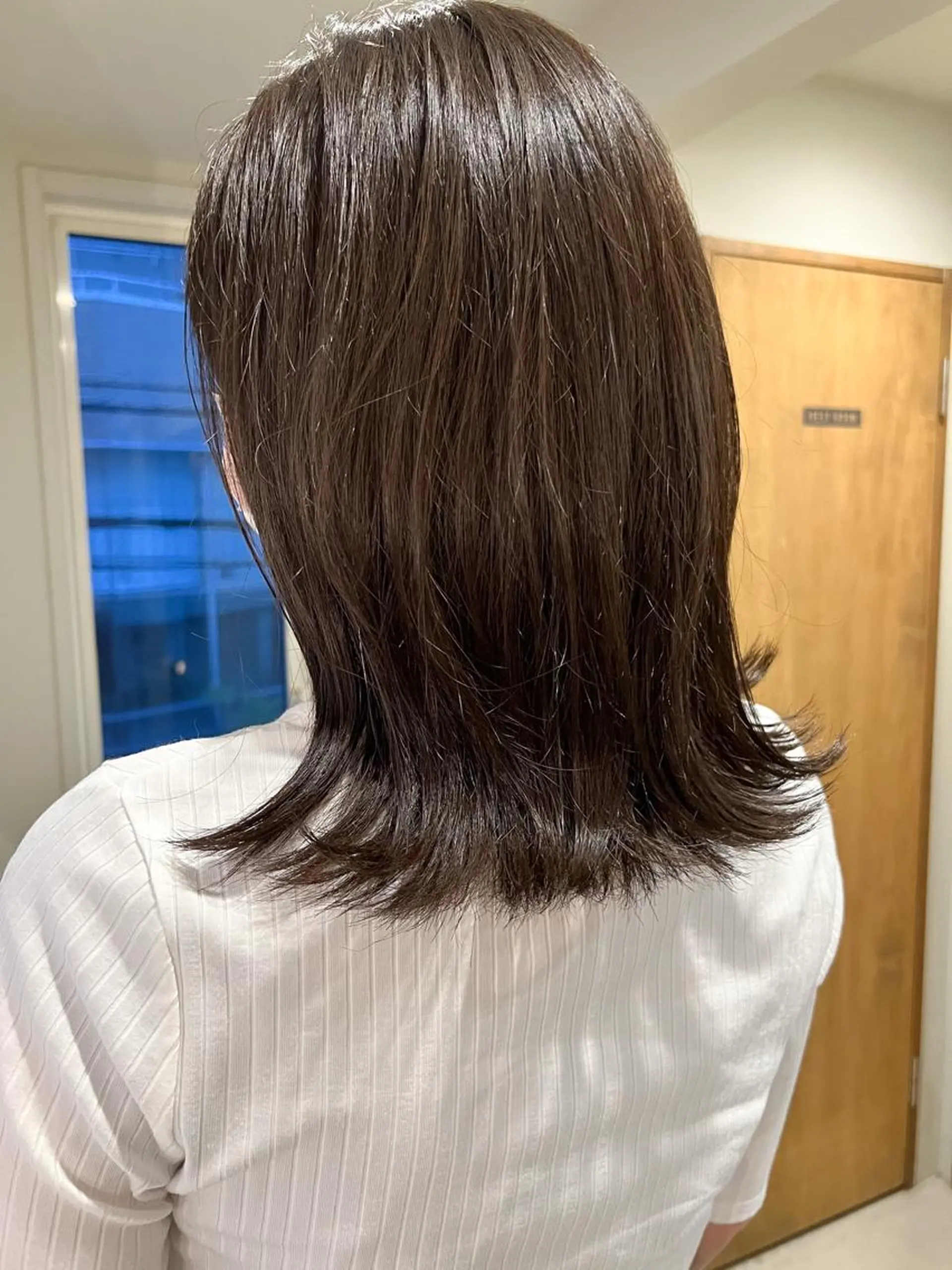 ミディアム カラー カット ヘアカラー トリートメント ミディアムパーマ /癖毛パーマのヘアスタイル