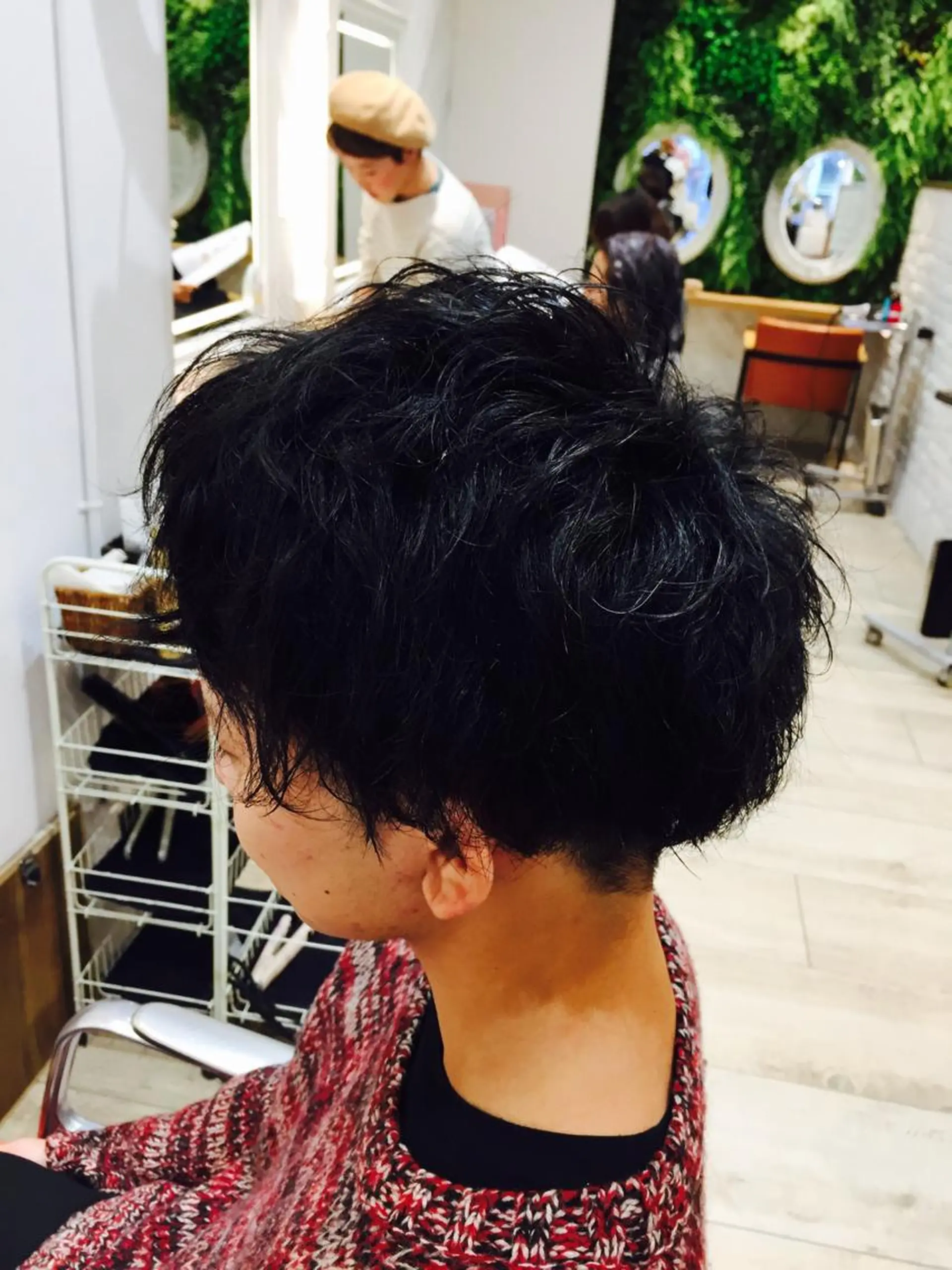 ショート パーマ メンズ 吉岡 三四朗のヘアスタイル