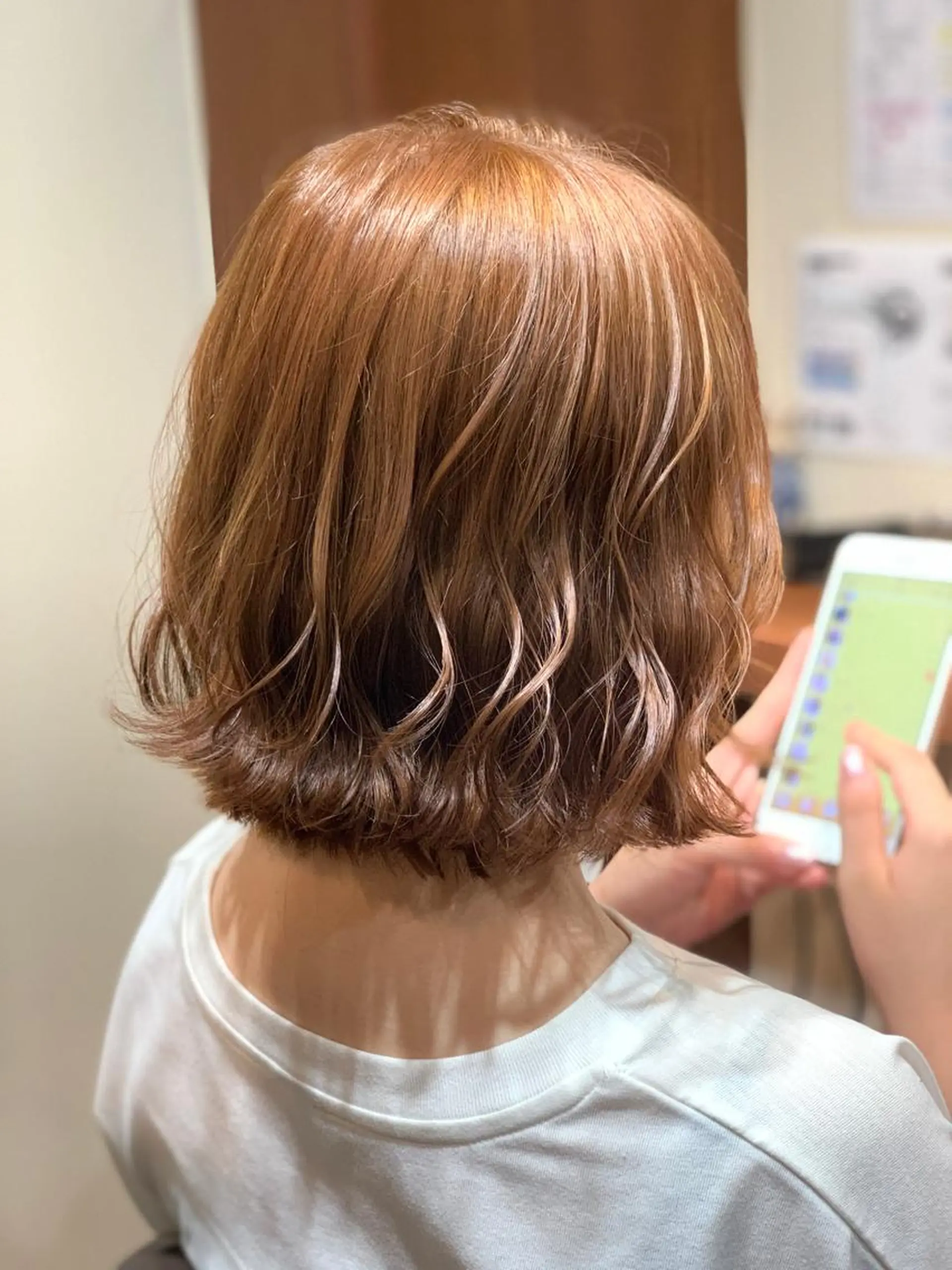 ミディアム カット ヘアカラー トリートメント フォーバイグランデ カラーのヘアスタイル