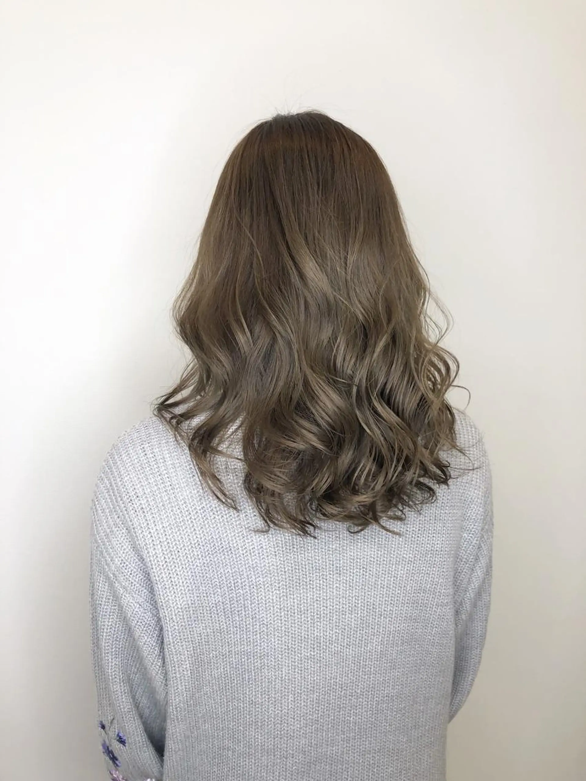 ミディアム レイヤー×縮毛矯正 深見 拓のヘアスタイル