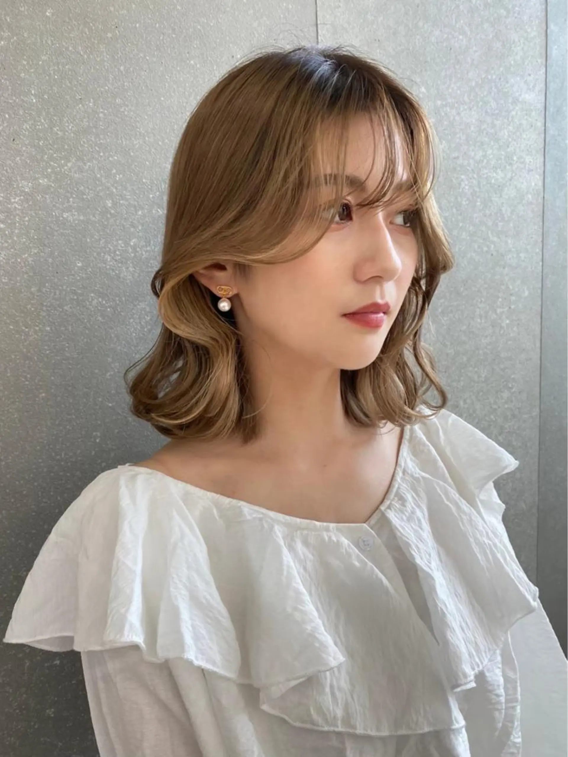 ミディアム カラー カット ヘアカラー トリートメント レイヤー🤍 ベージュ🤍　聖奈のヘアスタイル