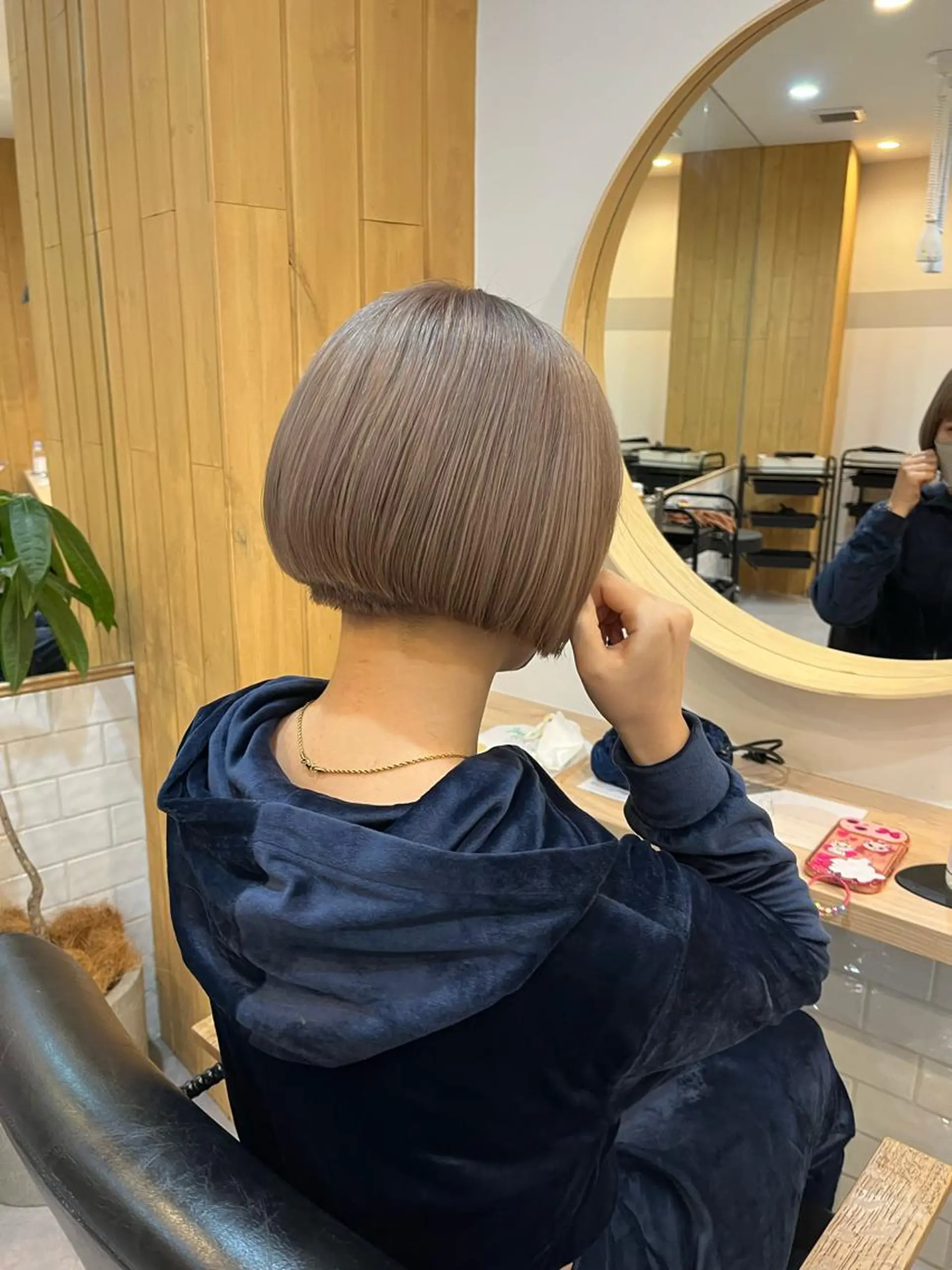ショート カラー yohaku misakiのヘアスタイル