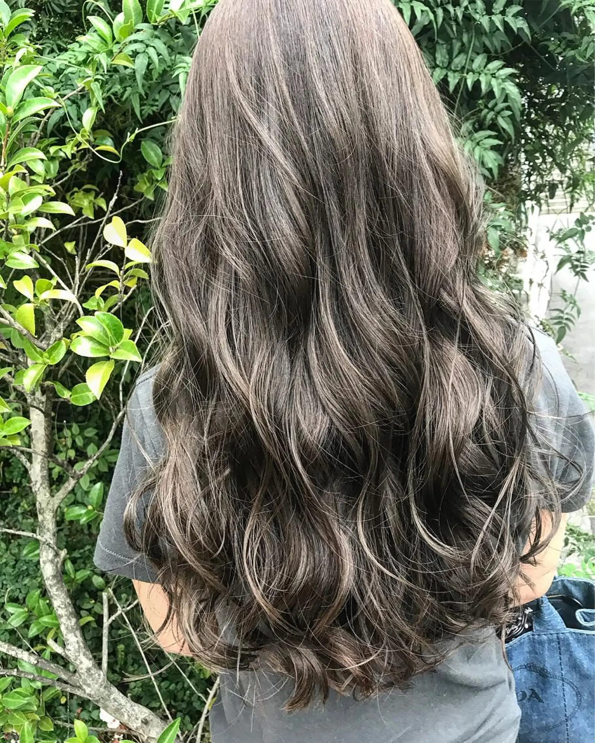 ロング カラー 透明感カラー グレージュ カット ヘアカラー トリートメント grow【グロウ】恵比寿所属・奥野 貴史　代表　レイヤーのヘアスタイル