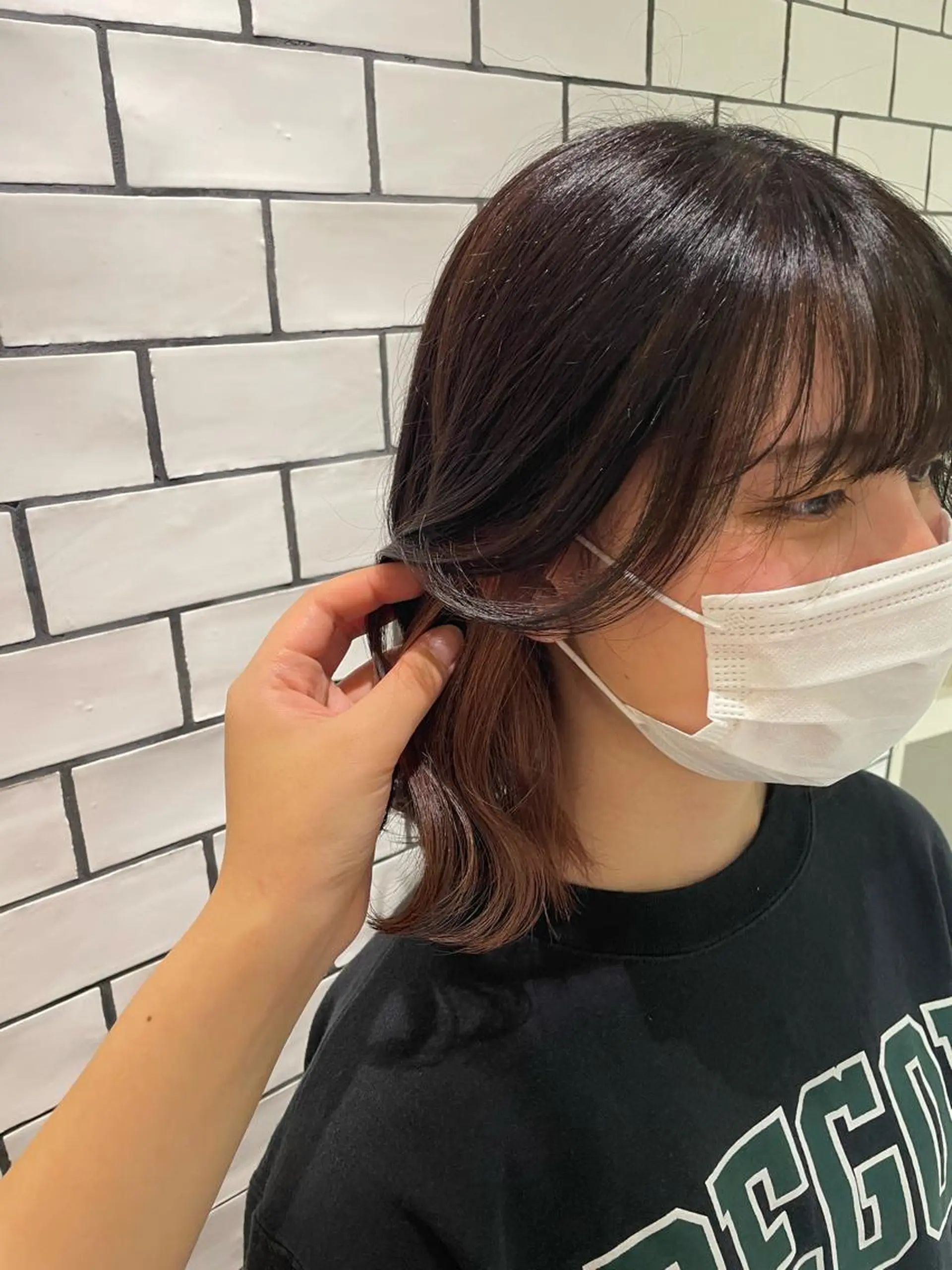 ミディアム カラー イヤリングカラー 小柳 夏美のヘアスタイル