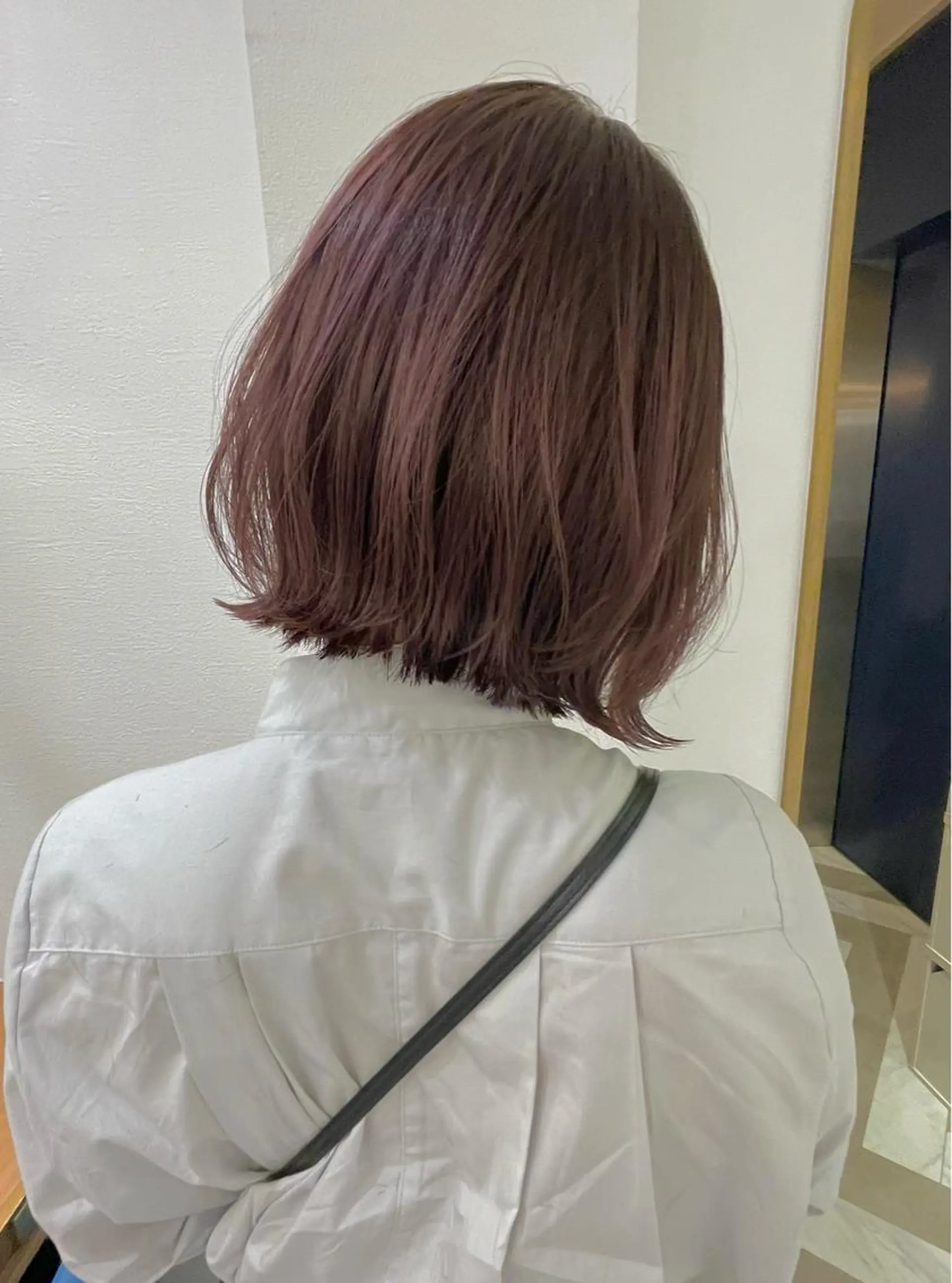 ショート カラー ハイトーンカラー ボブ Londnaitre MAHOのヘアスタイル