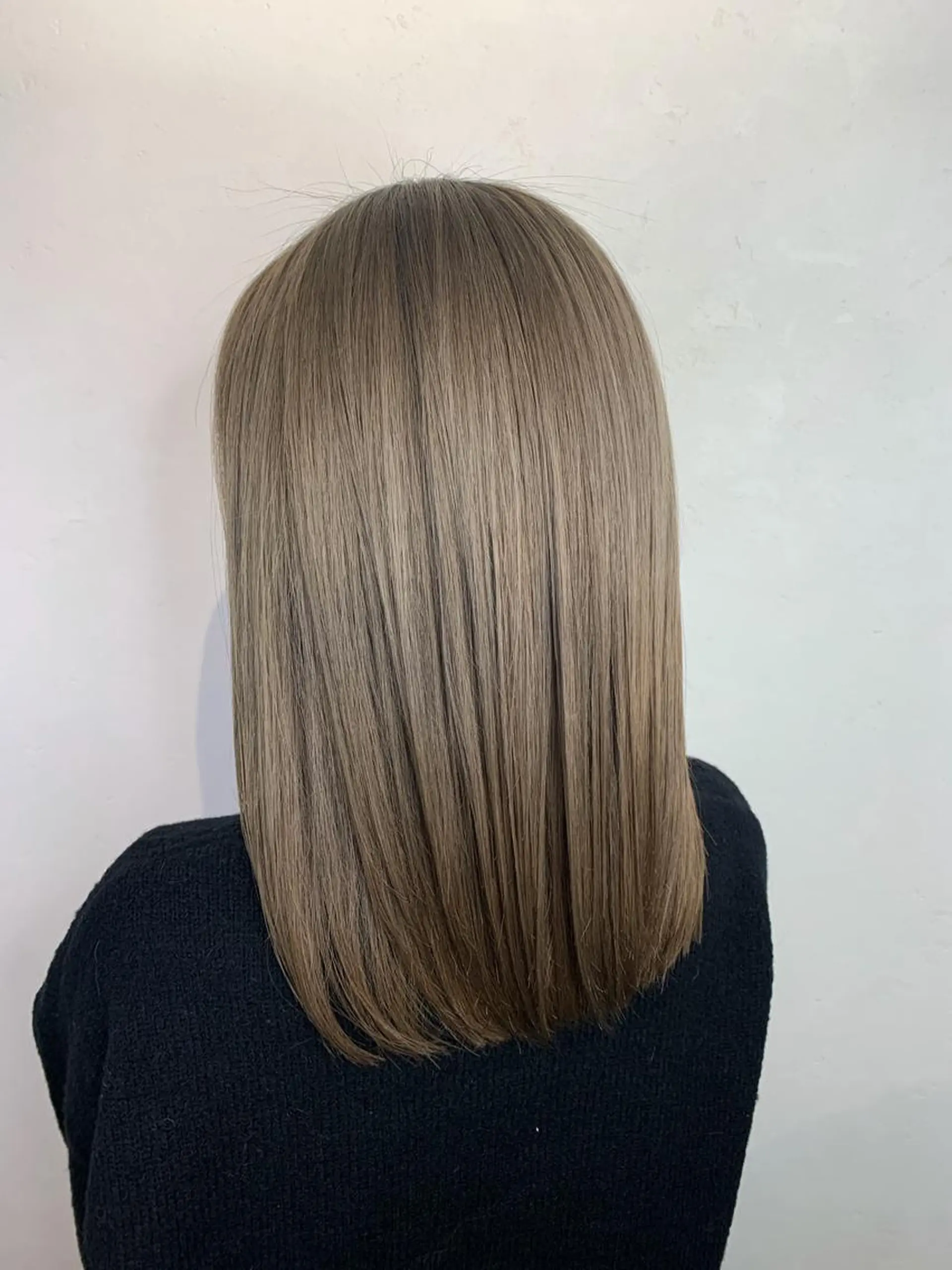 ミディアム ヘアカラー トリートメント _WHITE上本町店所属・_WHITE 上本町店のヘアスタイル