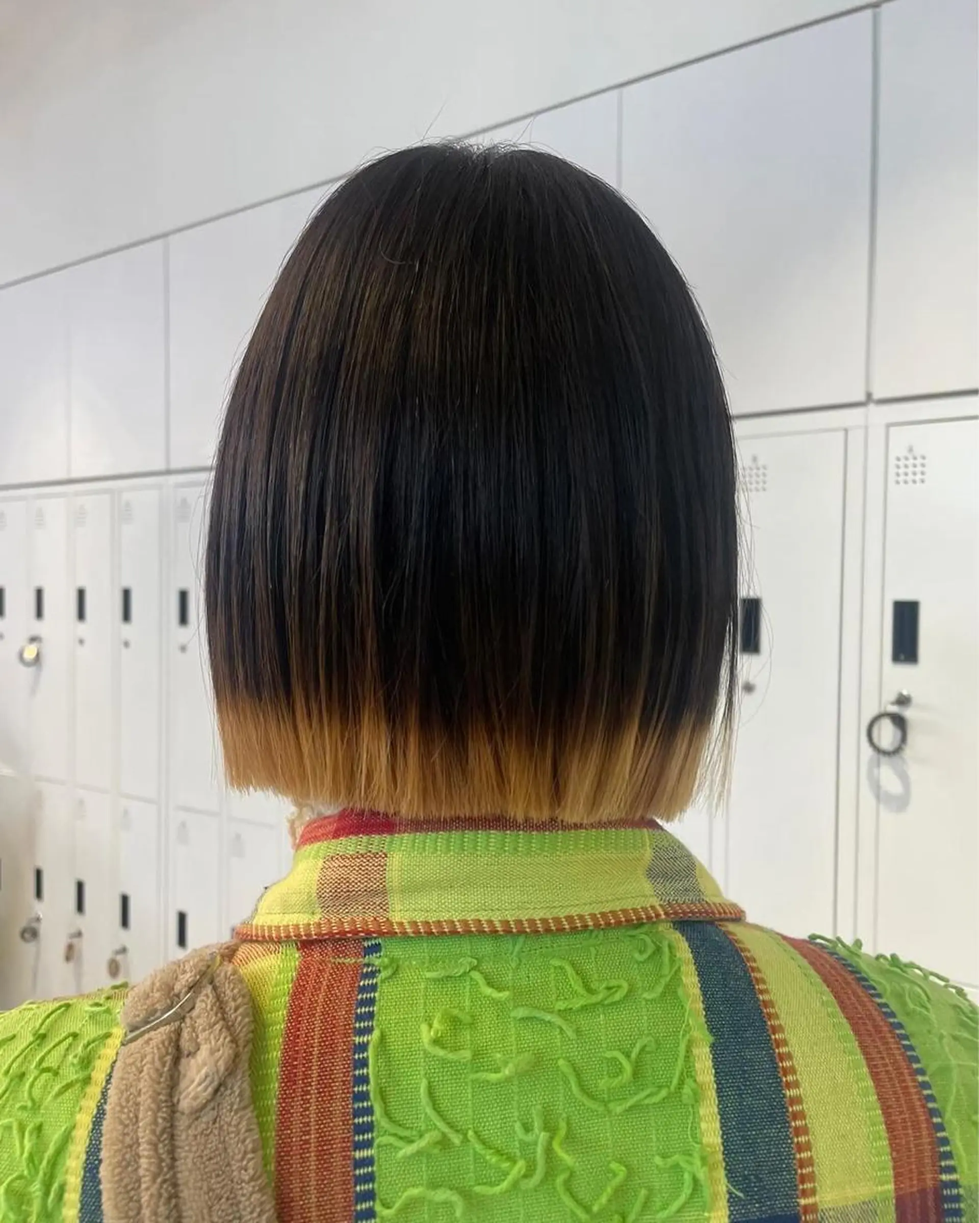 ミディアム カラー ヘアカラー トリートメント 切りっぱなしボブ/ 縮毛矯正/新宿/航輝のヘアスタイル