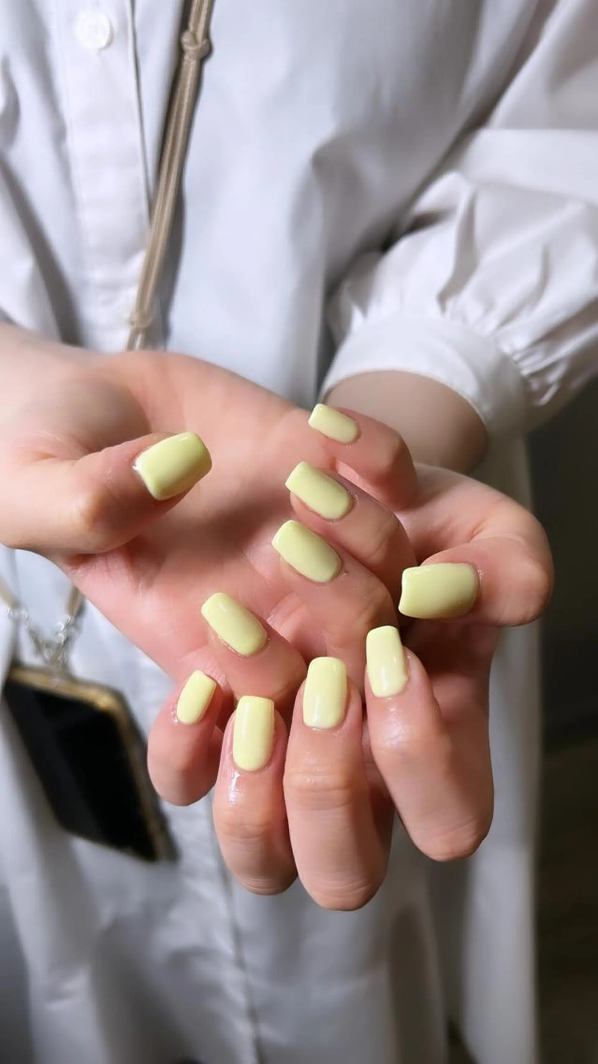 ネイル 黄色 ハンドネイル sayaka 🩰のネイルデザイン