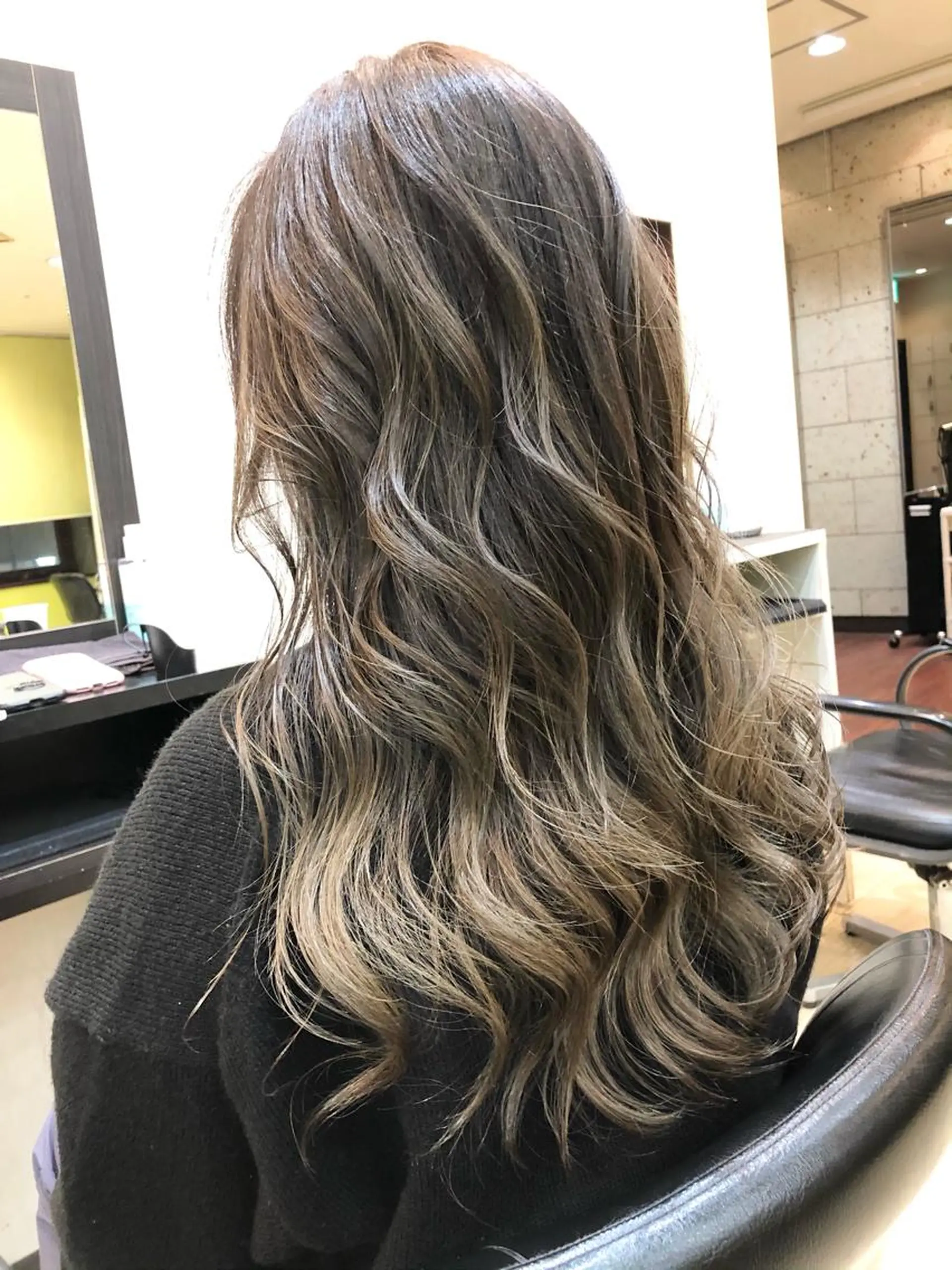 ロング ヘアカラー yasu ヤスのヘアスタイル